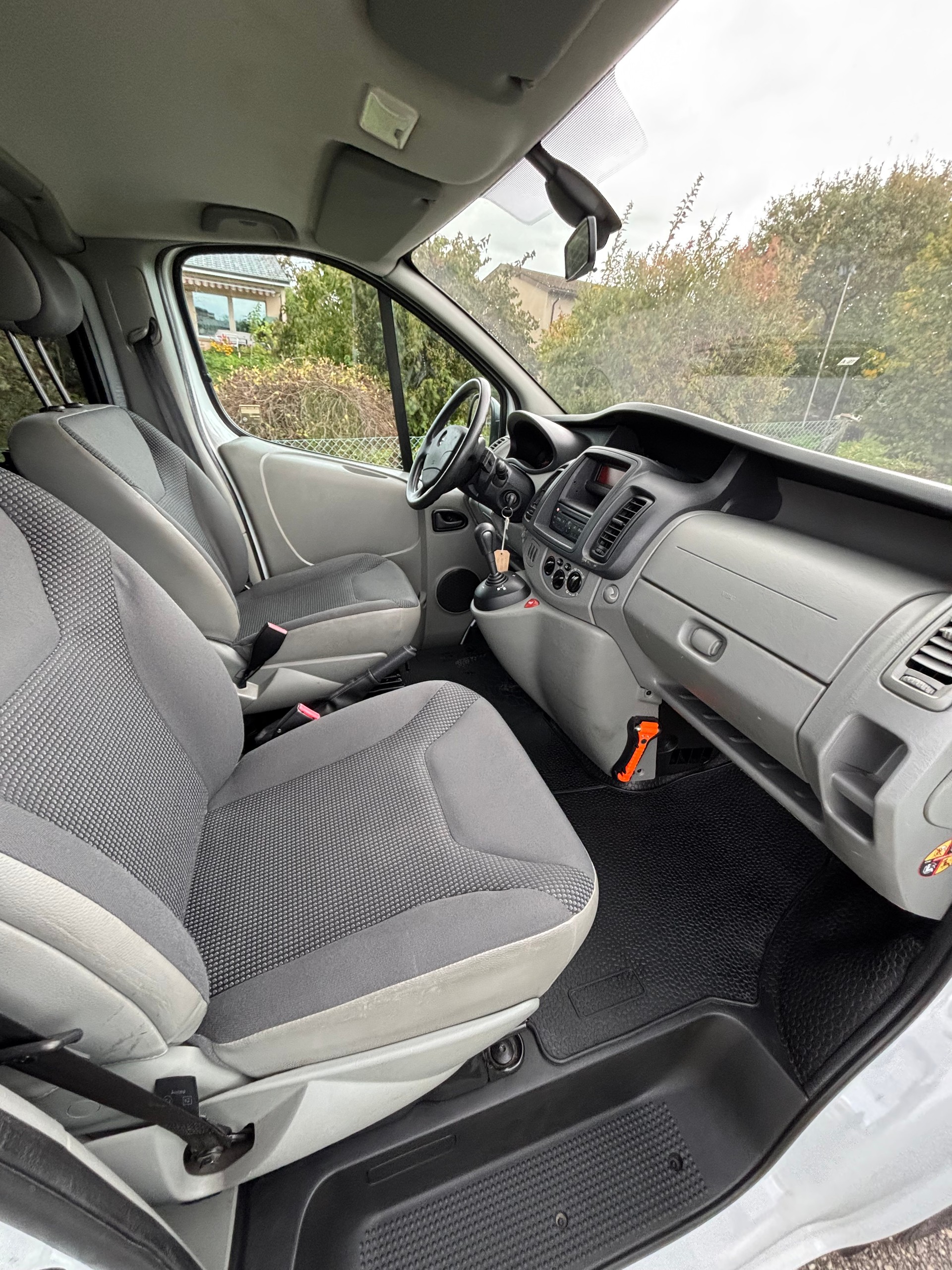 OPEL Vivaro 2.0 CDTI ecoFLEX 2.9t L2H1 Easytronic-image-10