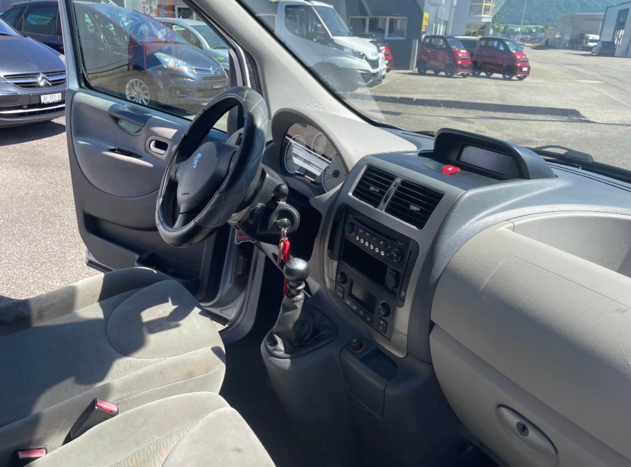 PEUGEOT Tepee 2.0 HDI 136-image-4