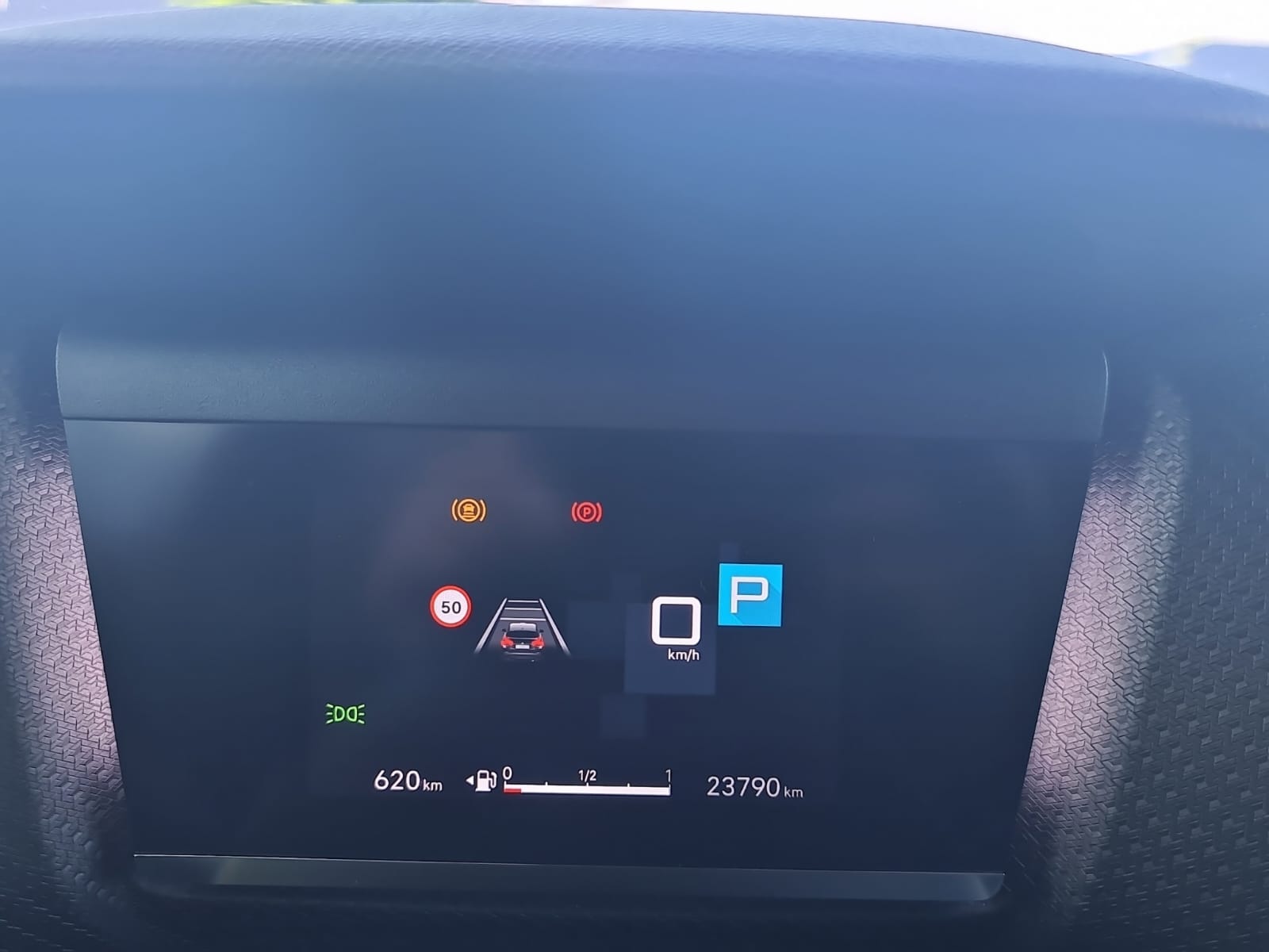 CITROEN C4 1.2 Pure Tech Max EAT8-image-10