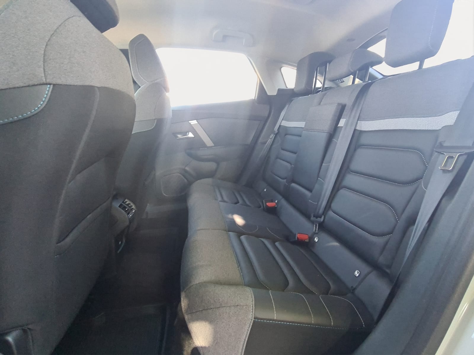 CITROEN C4 1.2 Pure Tech Max EAT8-image-14