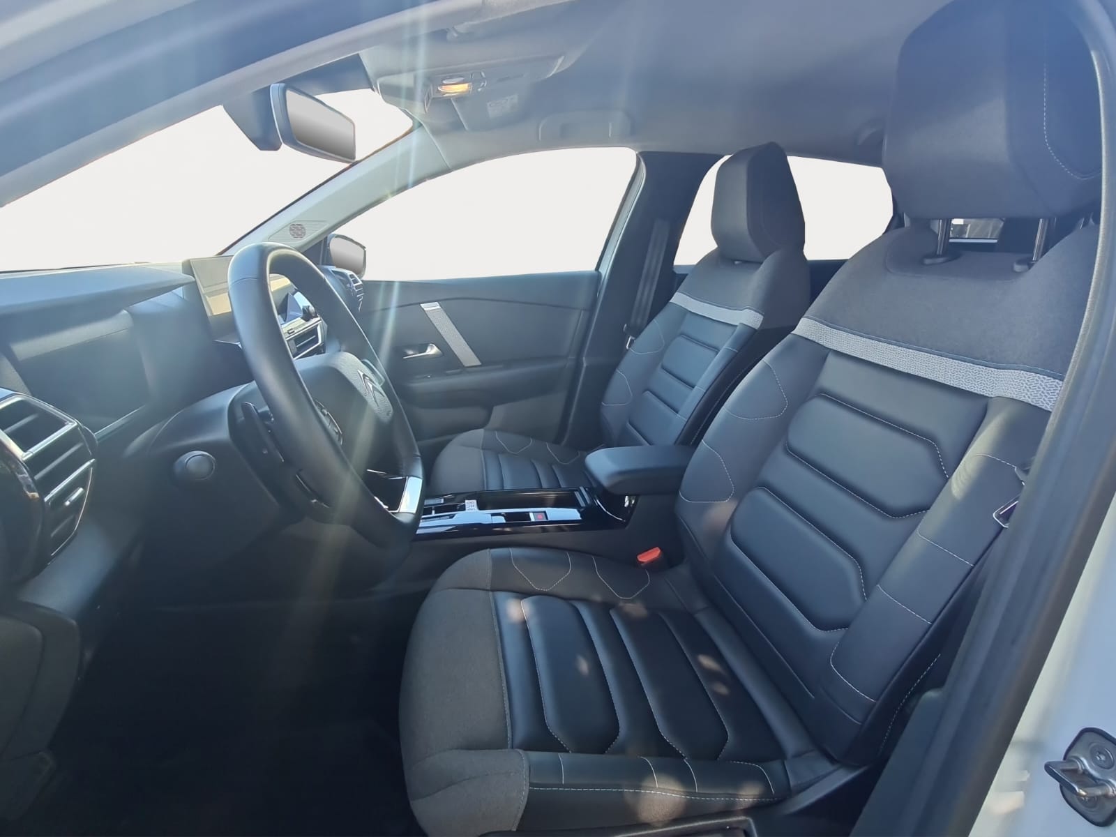 CITROEN C4 1.2 Pure Tech Max EAT8-image-12