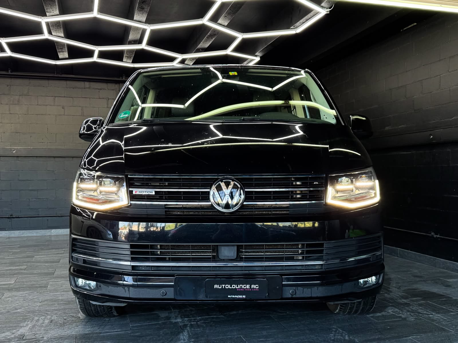 VW T6 Multivan 2.0 Bi-TDI Highline 4Motion DSG-image-2