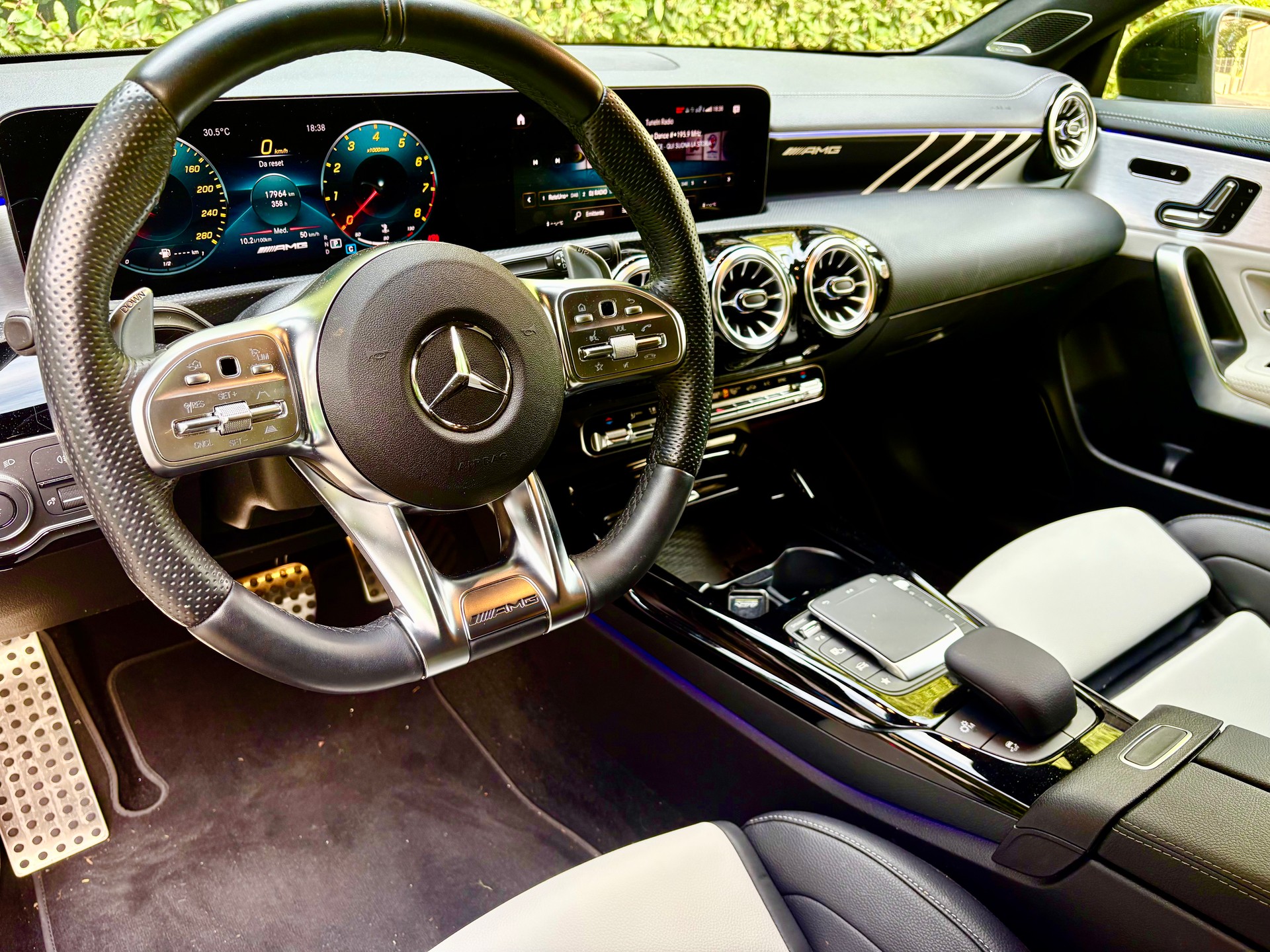 MERCEDES-BENZ CLA 35 AMG 4matic-image-1