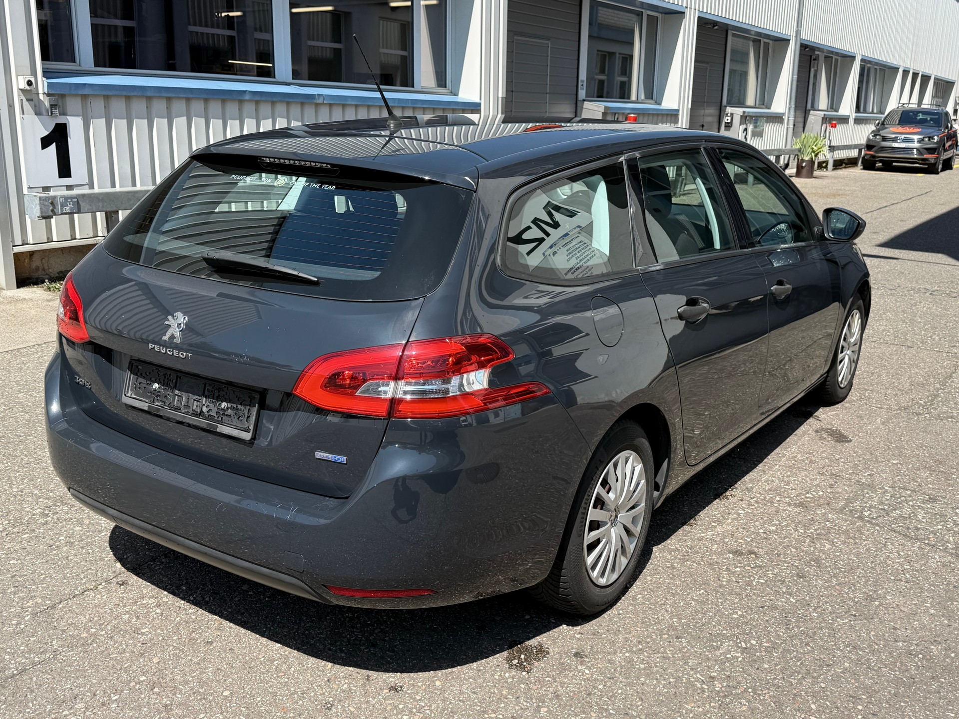 PEUGEOT 308 SW 1.6 BlueHDI Active-image-2