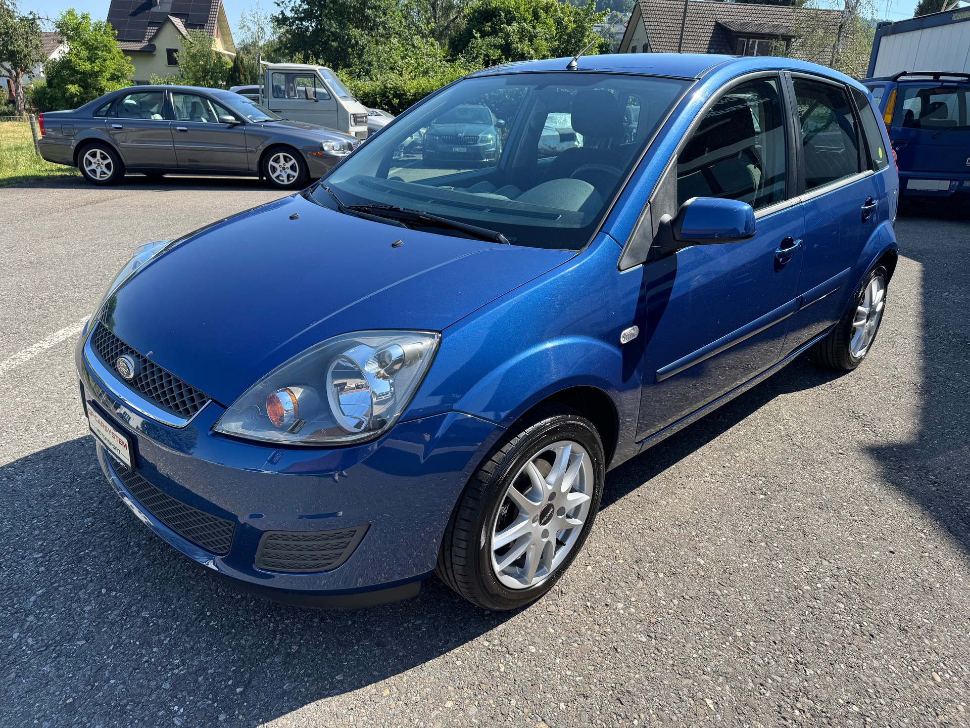 FORD Fiesta 1.4 16V Trend-image-3