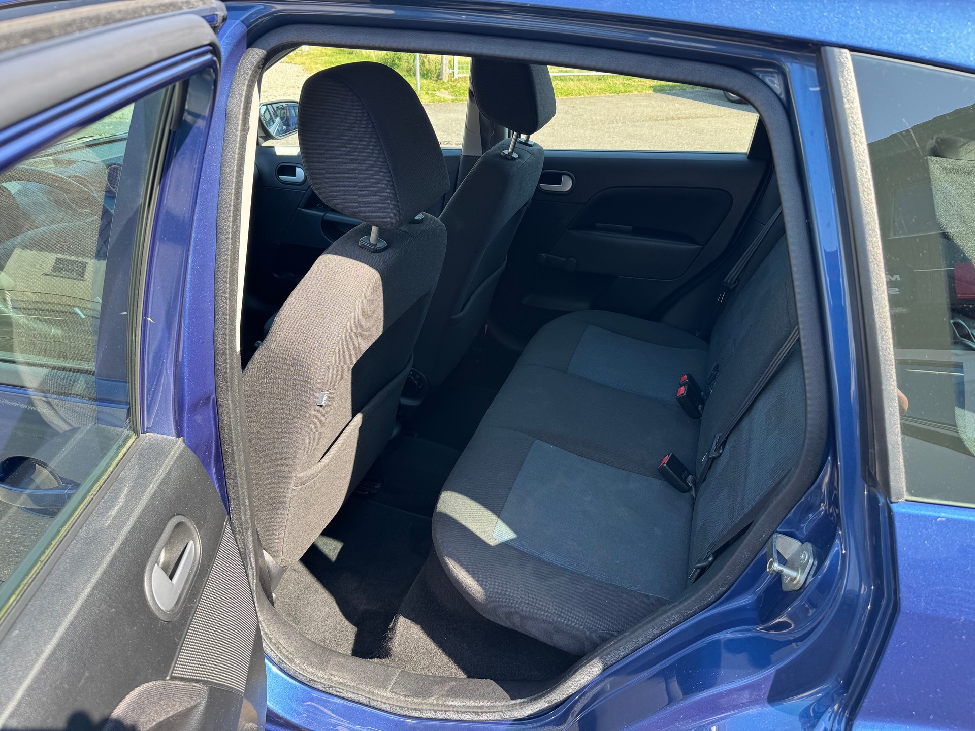 FORD Fiesta 1.4 16V Trend-image-13