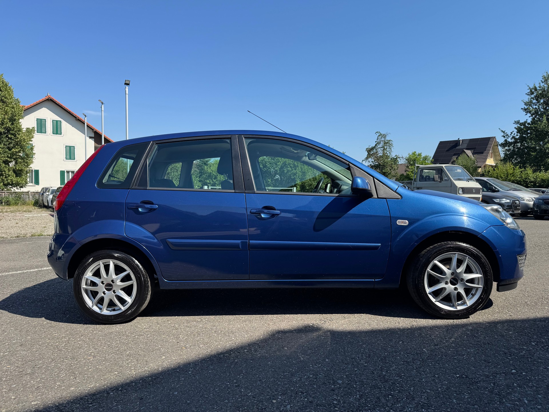 FORD Fiesta 1.4 16V Trend-image-6