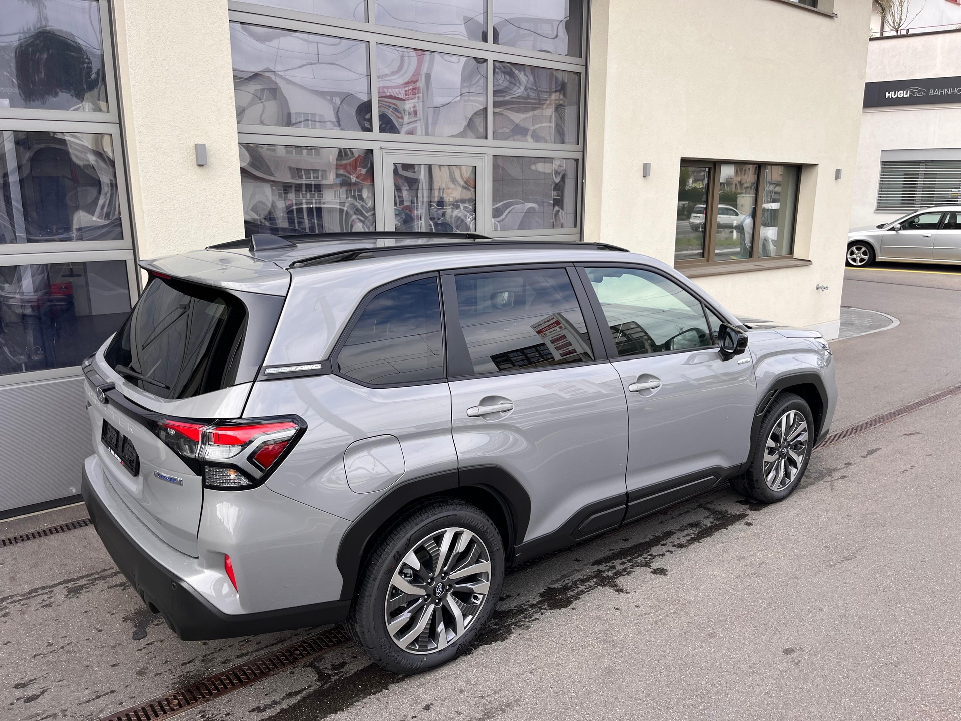 SUBARU Forester Station 2.0i e-Boxer Luxury-image-9