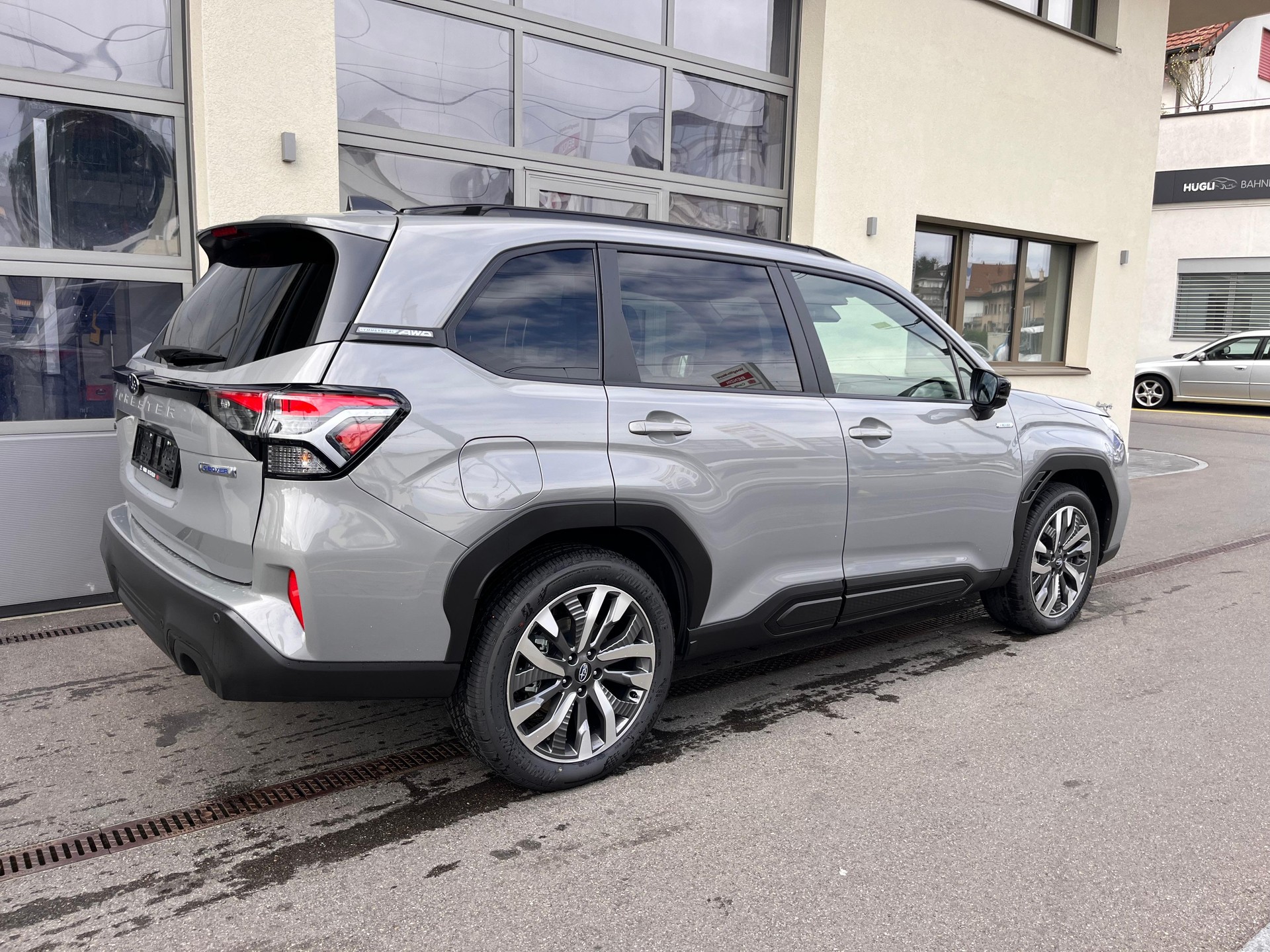 SUBARU Forester Station 2.0i e-Boxer Luxury-image-8