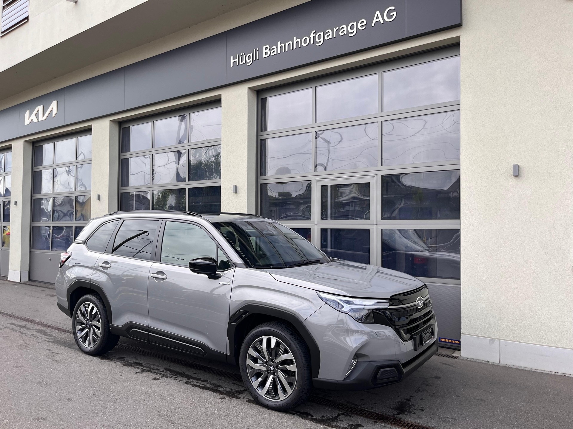SUBARU Forester Station 2.0i e-Boxer Luxury-image-0