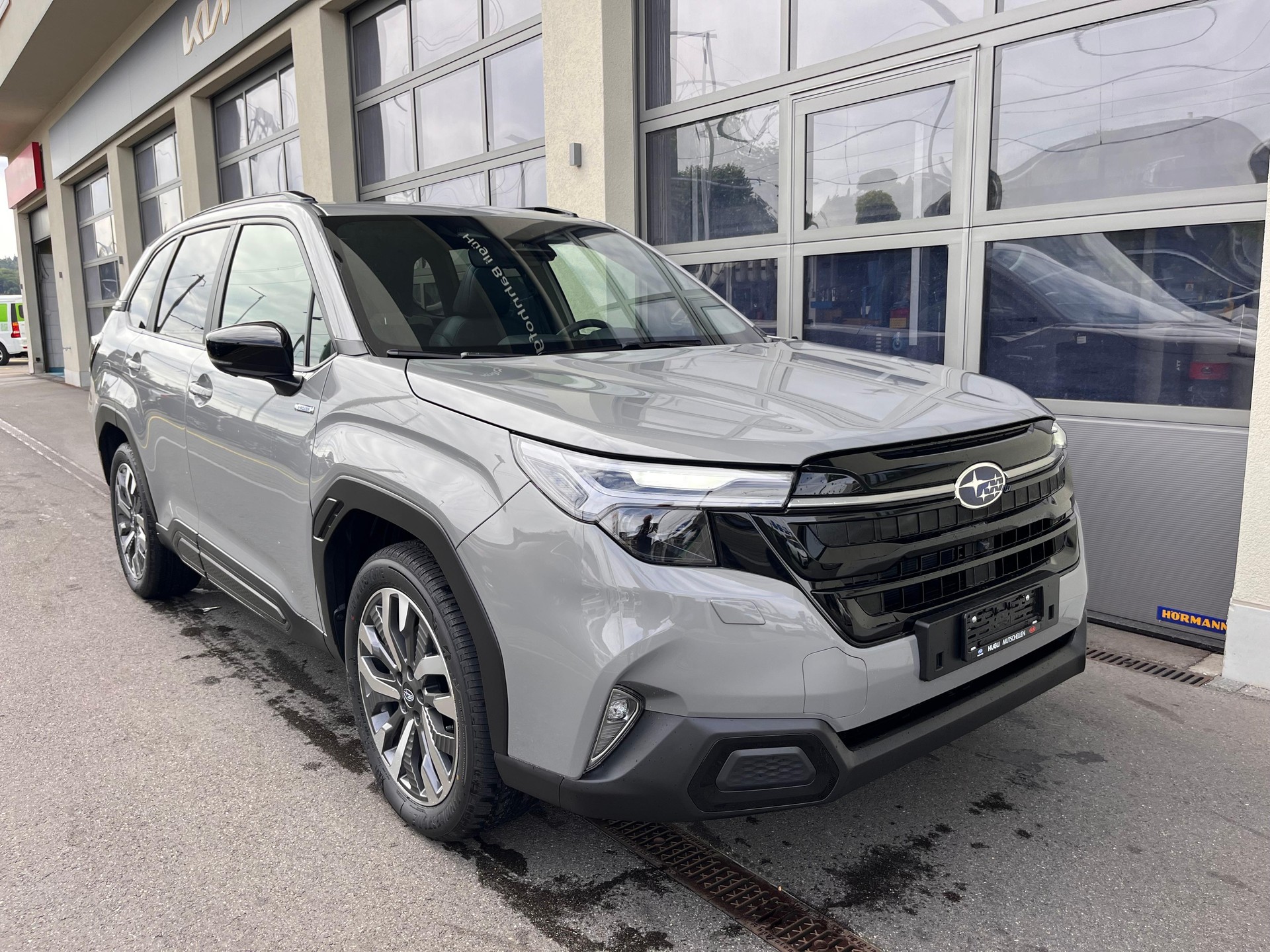 SUBARU Forester Station 2.0i e-Boxer Luxury-image-4