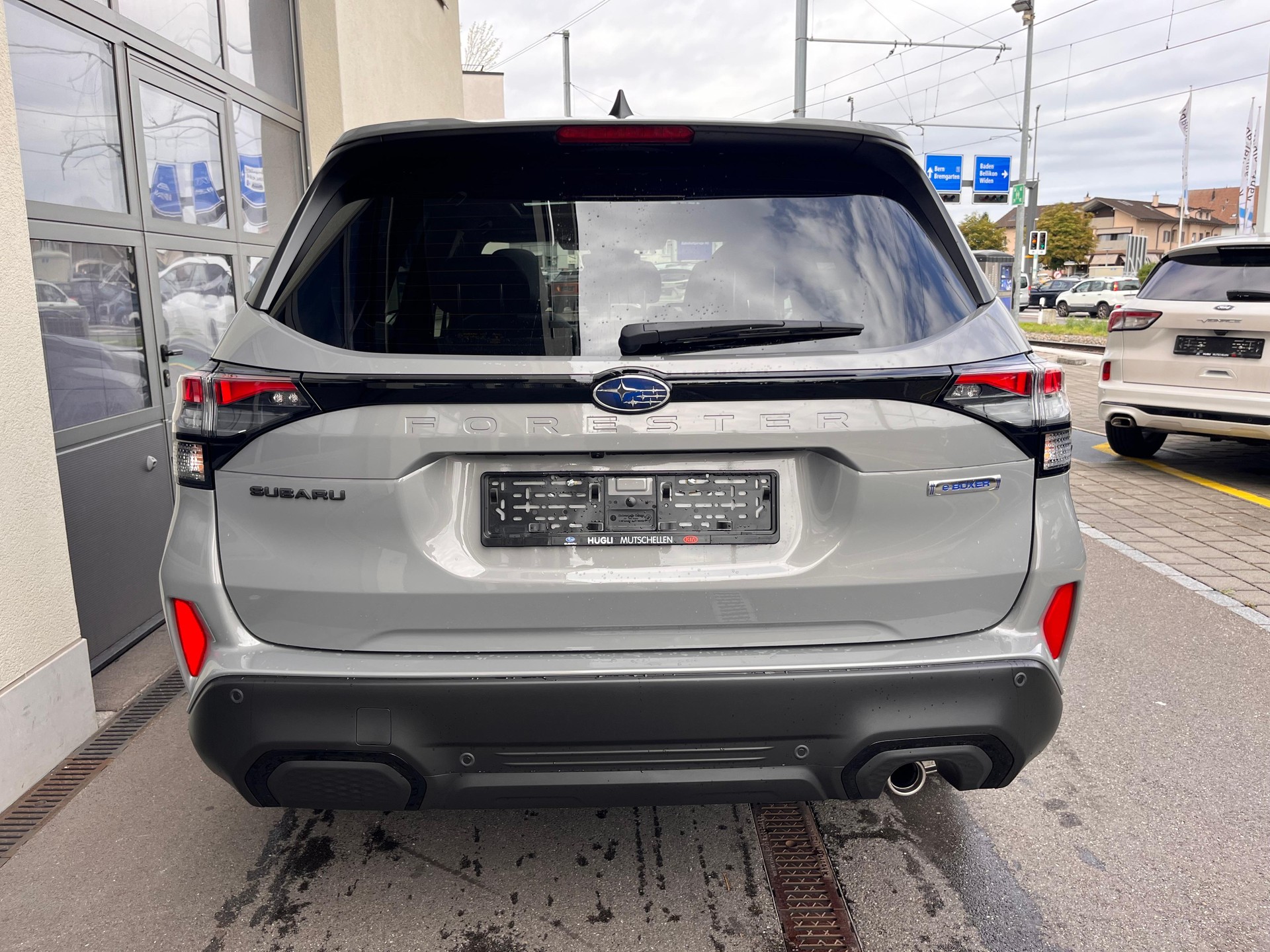 SUBARU Forester Station 2.0i e-Boxer Luxury-image-12