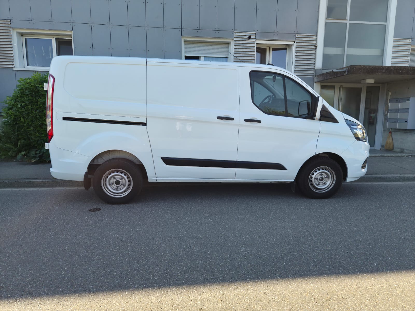 FORD Transit Custom Van 280 L1H1Trend-image-4
