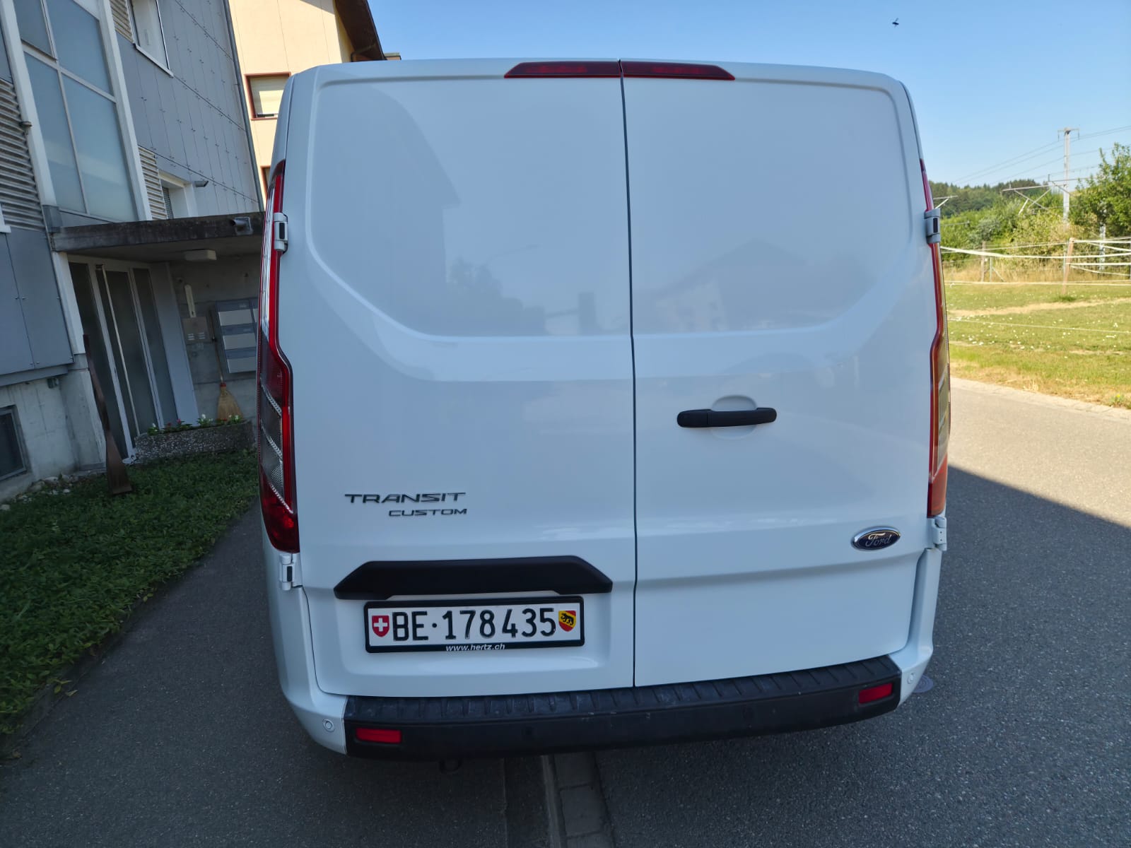FORD Transit Custom Van 280 L1H1Trend-image-2