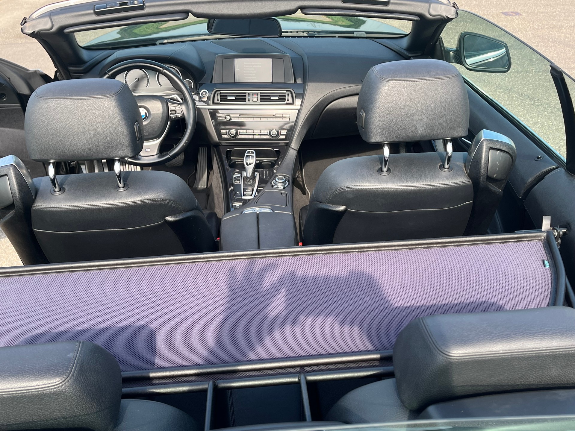 BMW 640i Cabrio-image-12