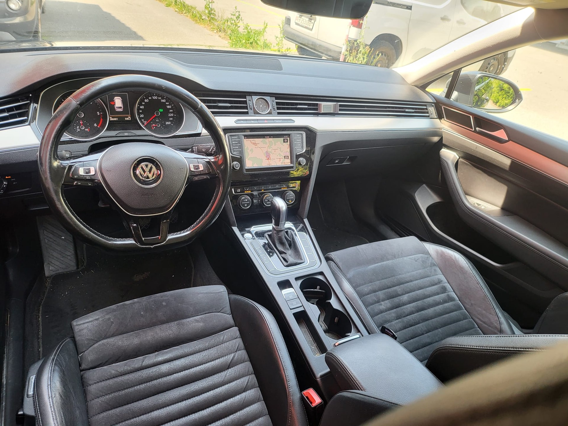 VW Passat Variant 2.0 TDI SCR BMT Highline DSG-image-1