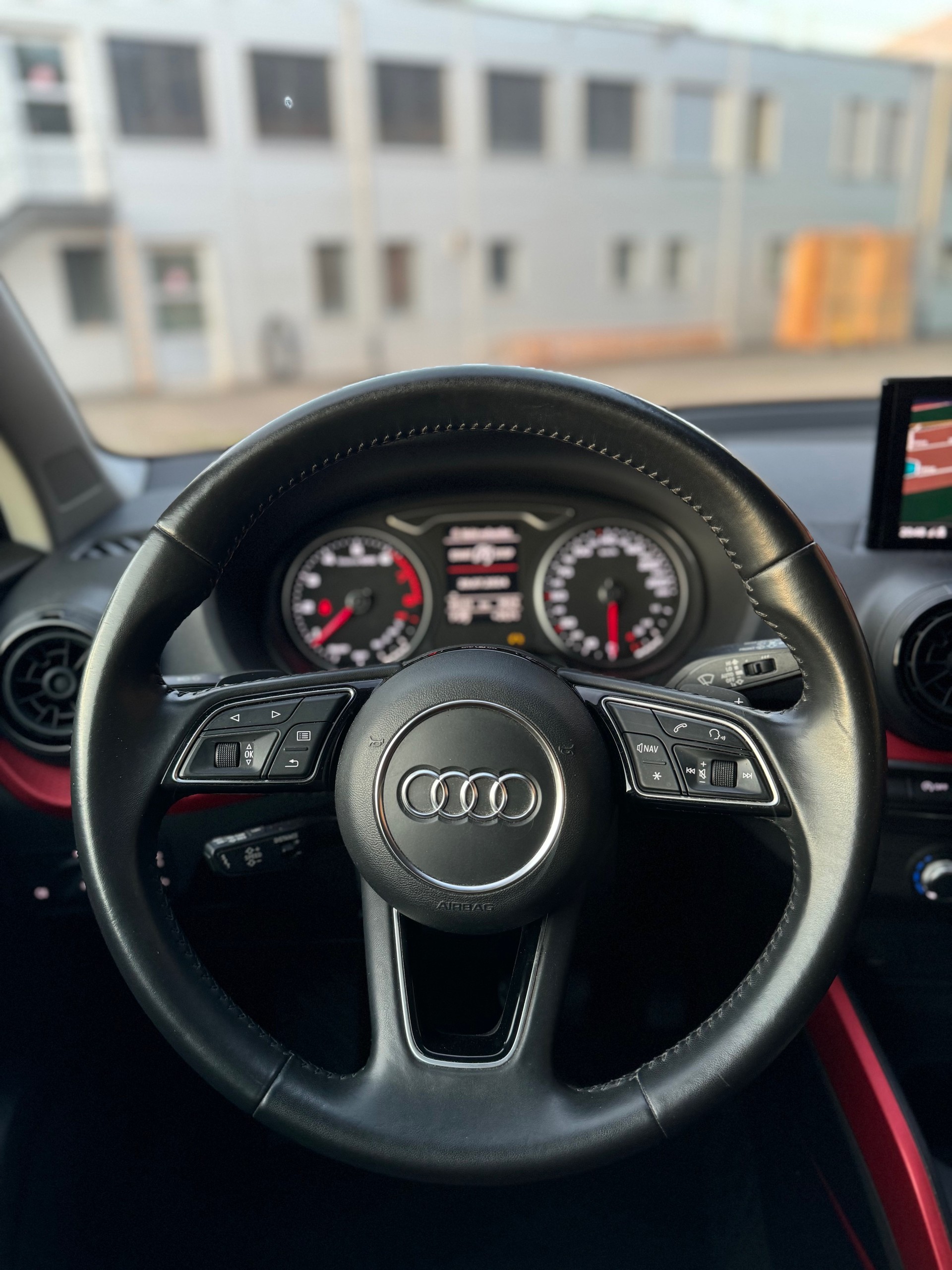 AUDI Q2 1.4 TFSI sport S-tronic-image-19