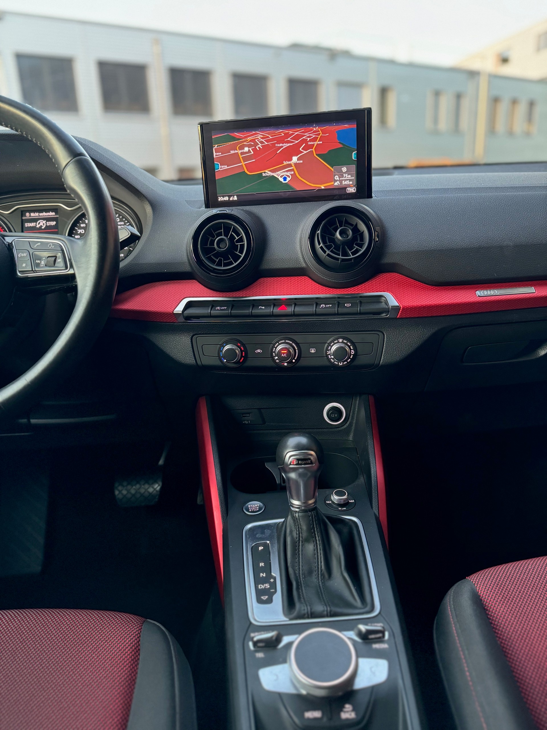 AUDI Q2 1.4 TFSI sport S-tronic-image-18