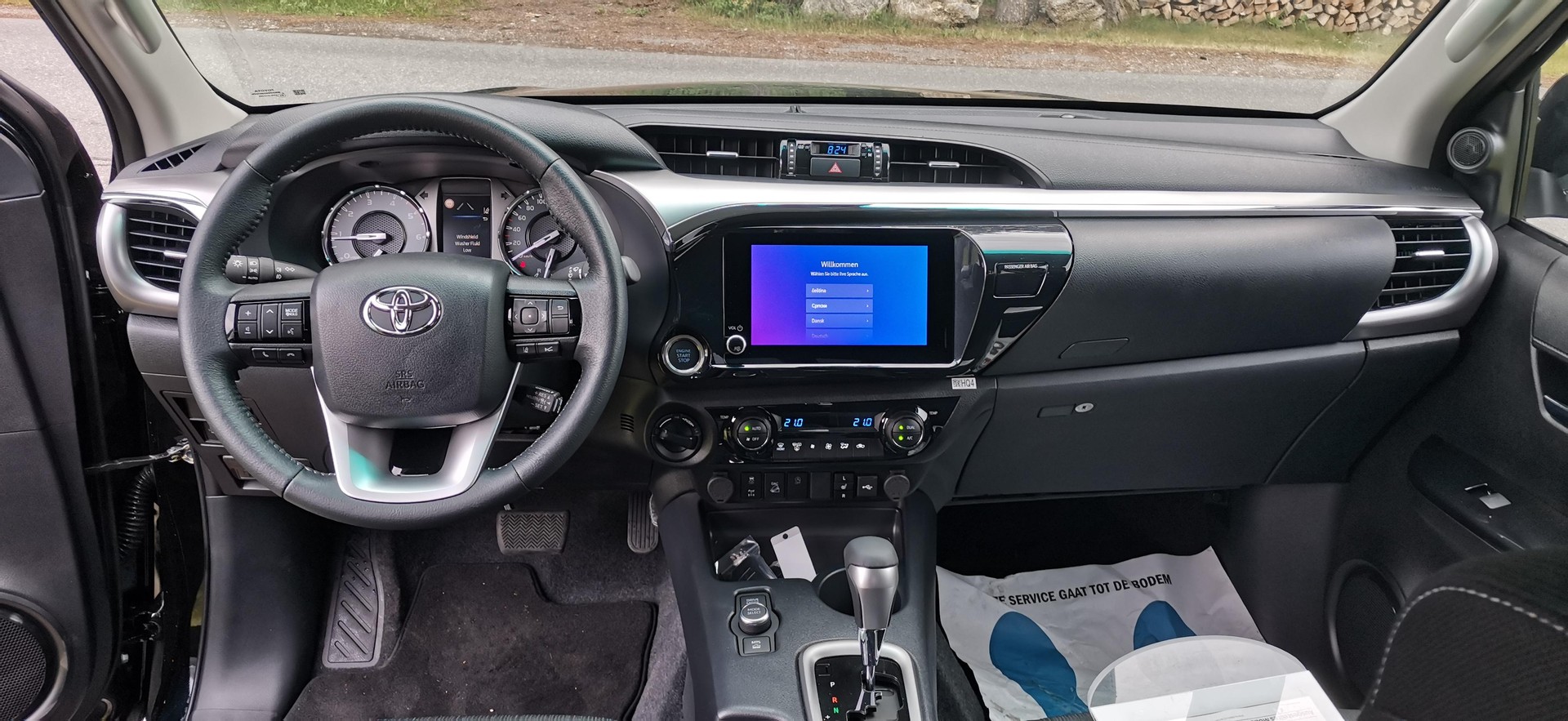 TOYOTA Hilux Double Cab.-Pick-up 2.8 D-4D MHEV 204 Style-image-6