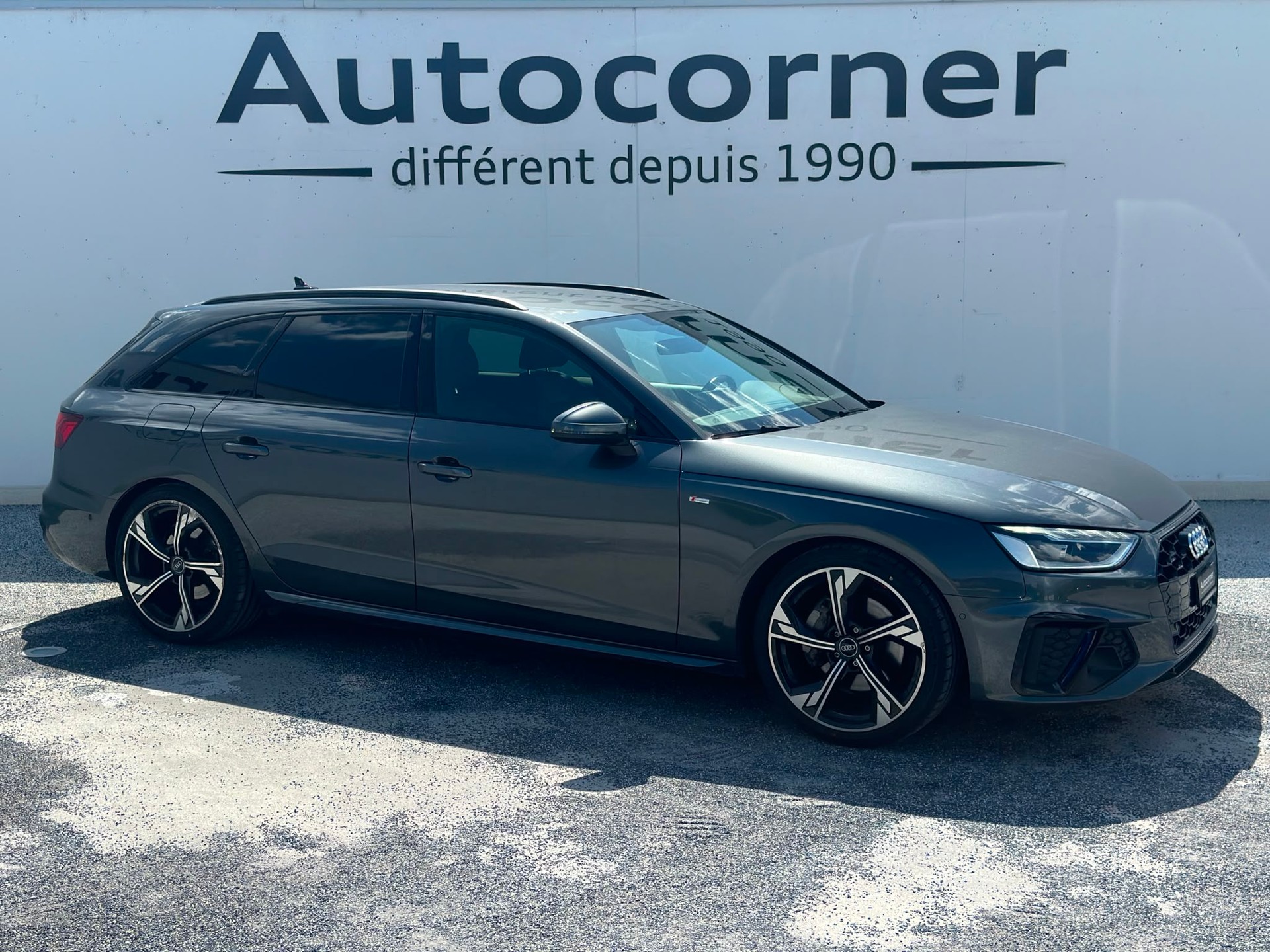 AUDI A4 Avant 40 TDI S line Attraction quattro S-tronic-image-2
