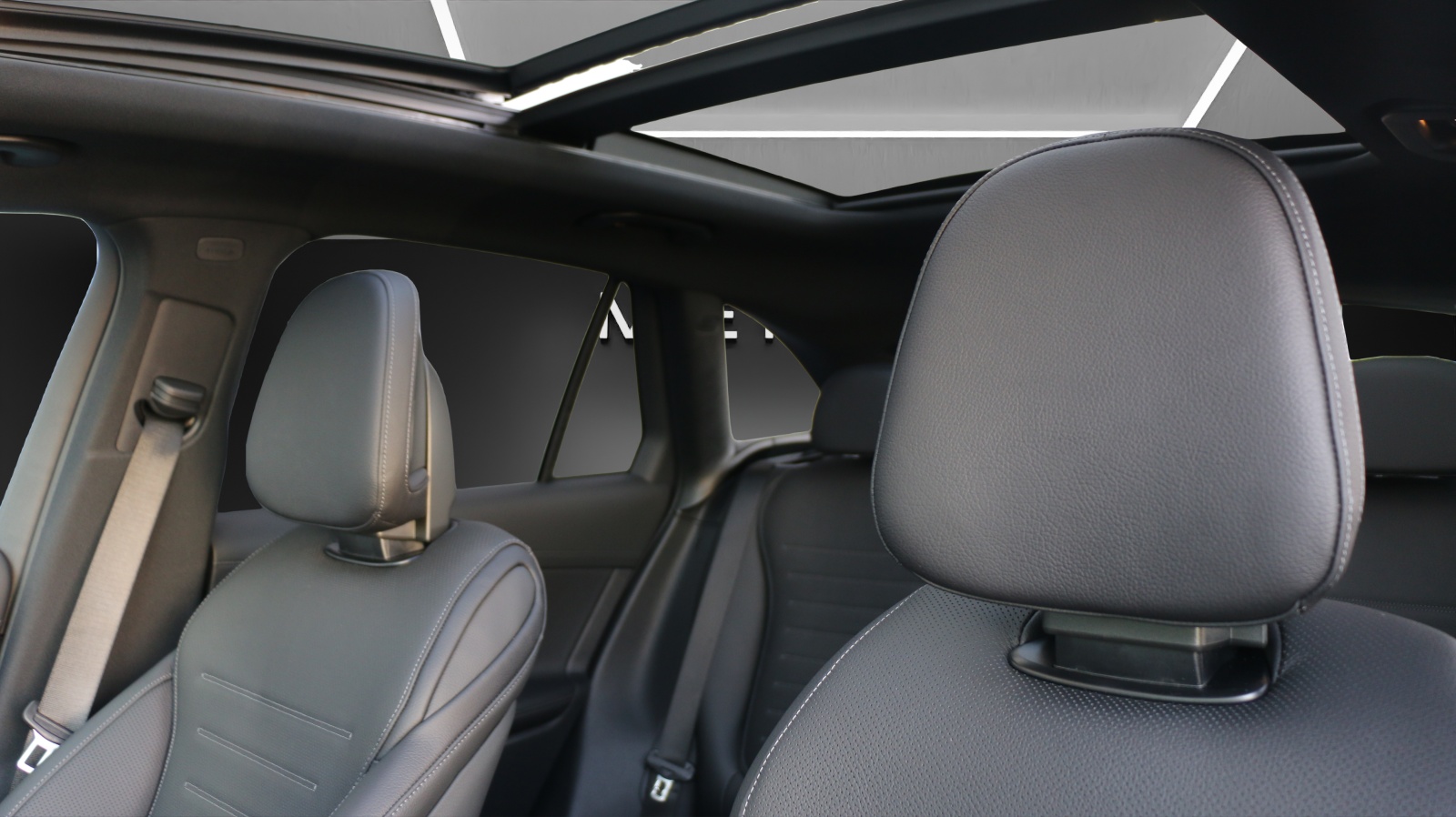 MERCEDES-BENZ GLC 300 d 4MATIC-image-13