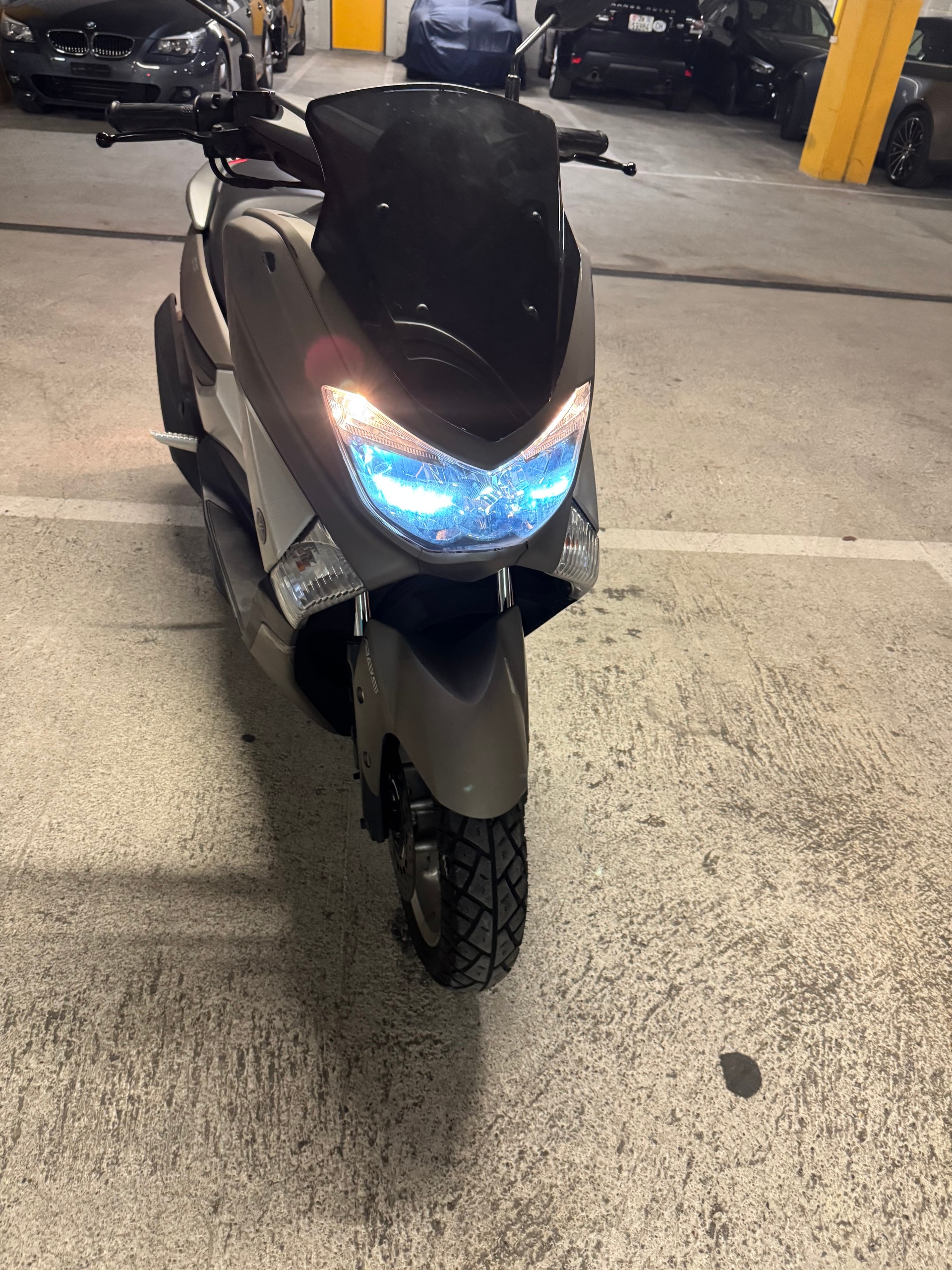 YAMAHA N-Max GPD 125A ABS-image-1