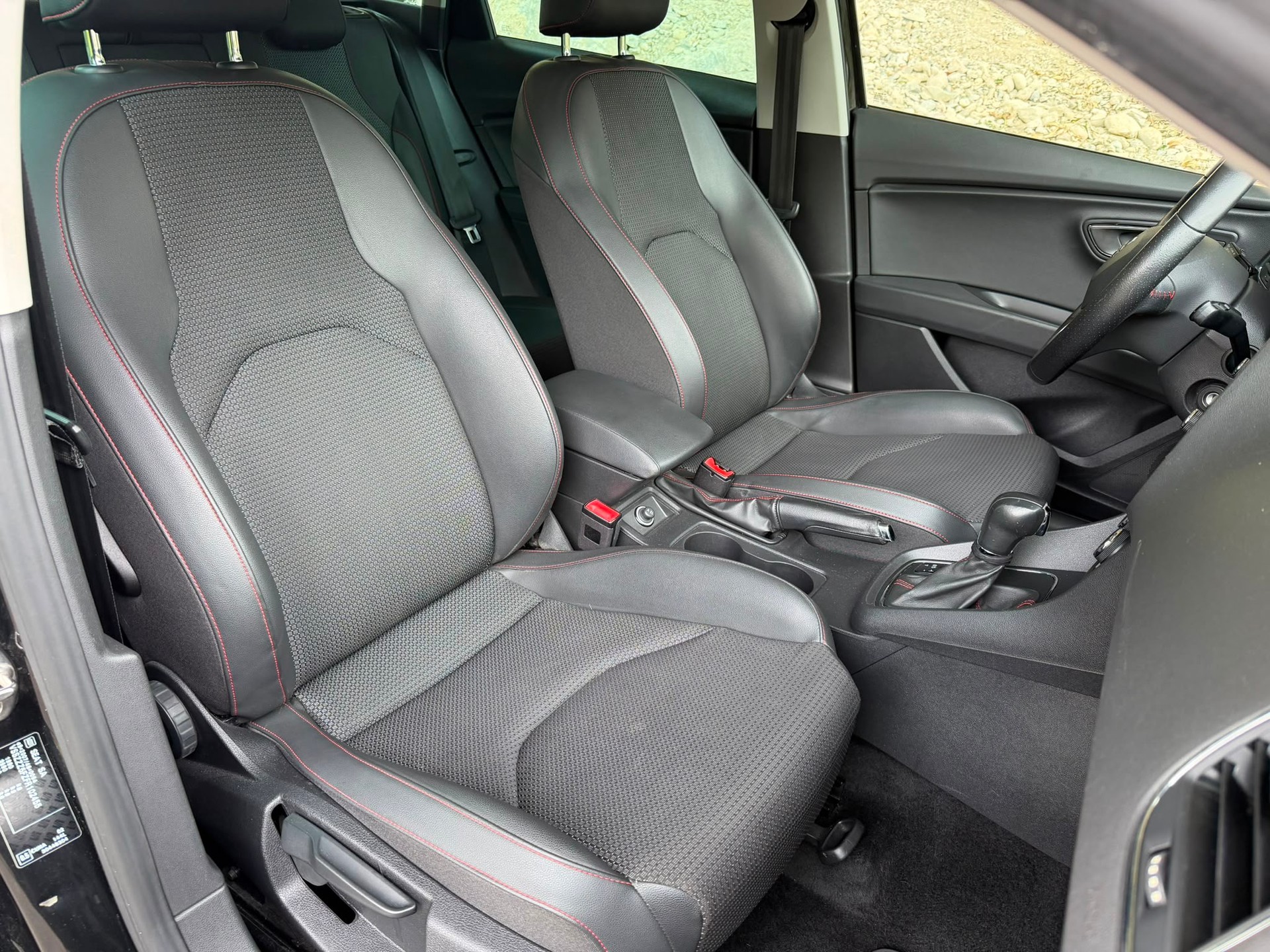 SEAT Leon ST 2.0 TDI FR Line DSG-image-8