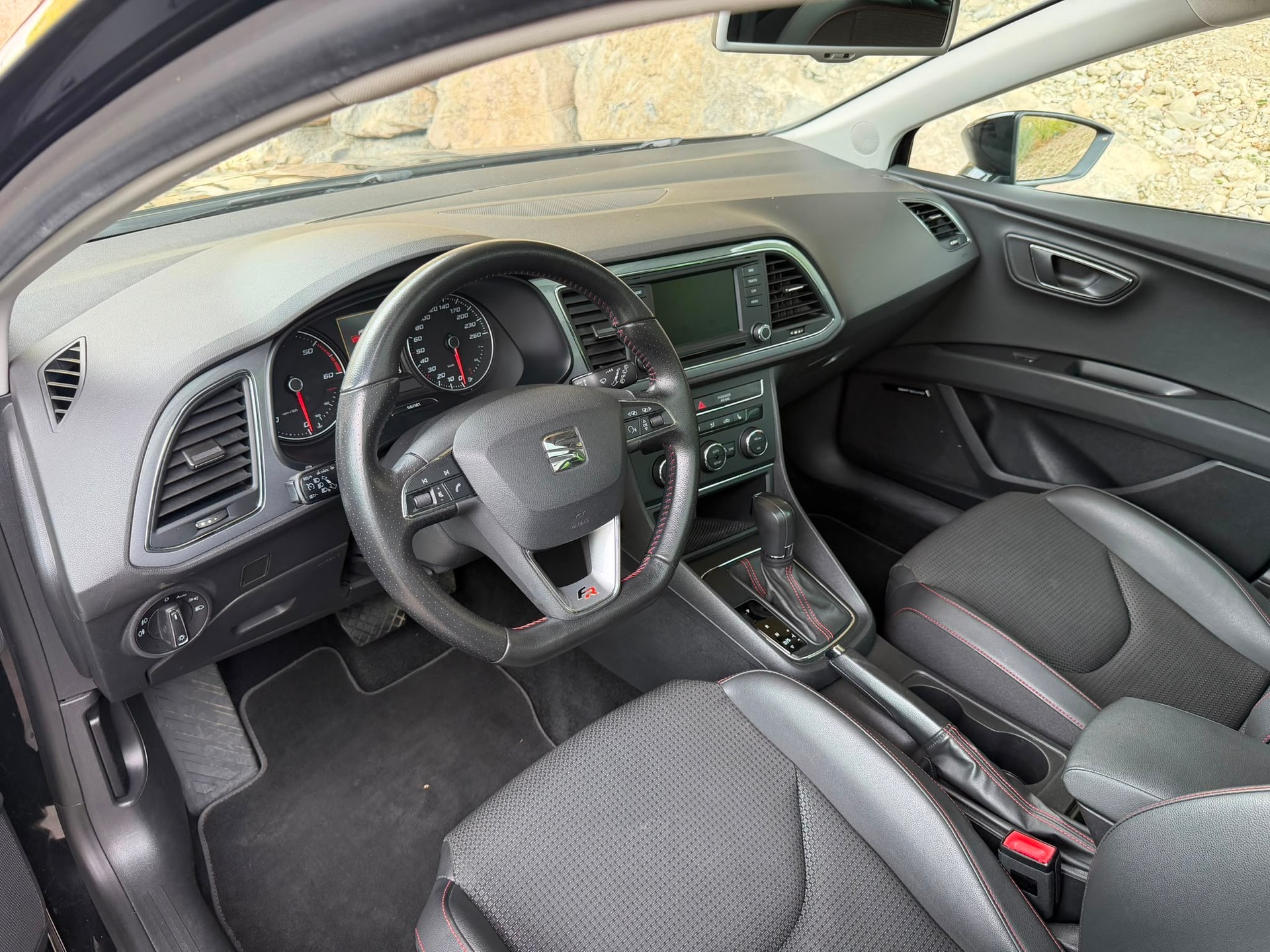 SEAT Leon ST 2.0 TDI FR Line DSG-image-6