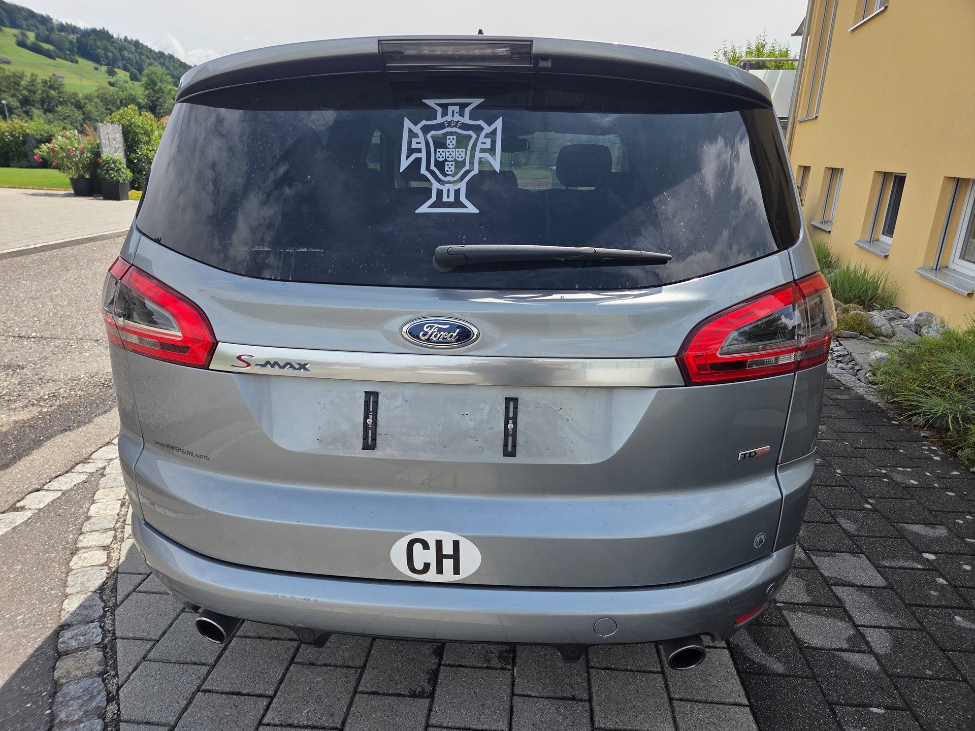FORD 2.2 TDCi Titanium S-image-5