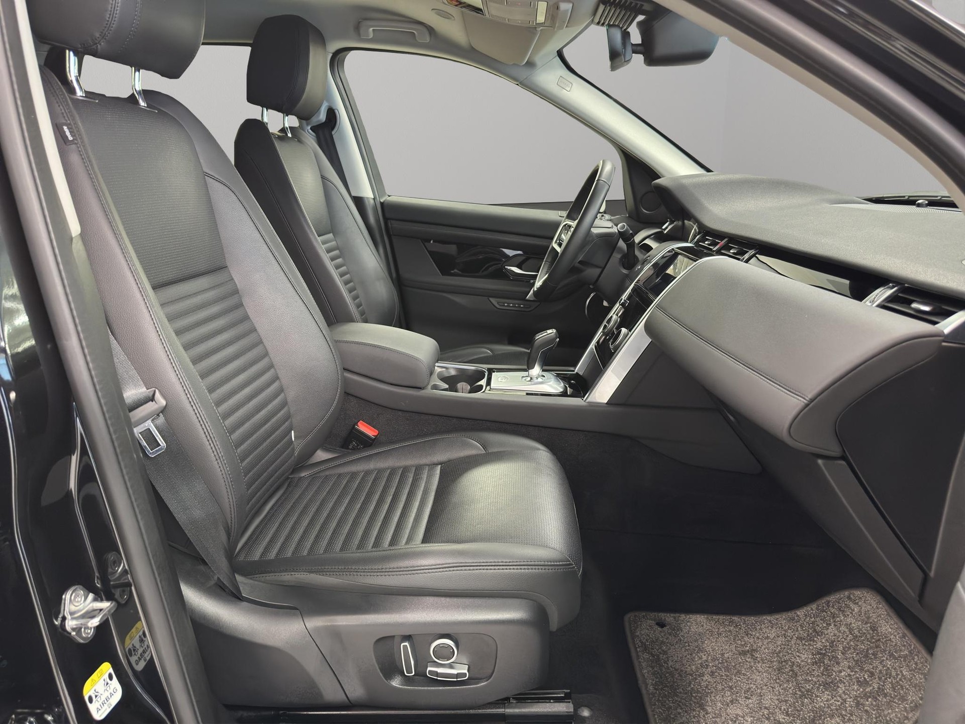 LAND ROVER Discovery Sport 2.0 SD4 200 SE-image-7