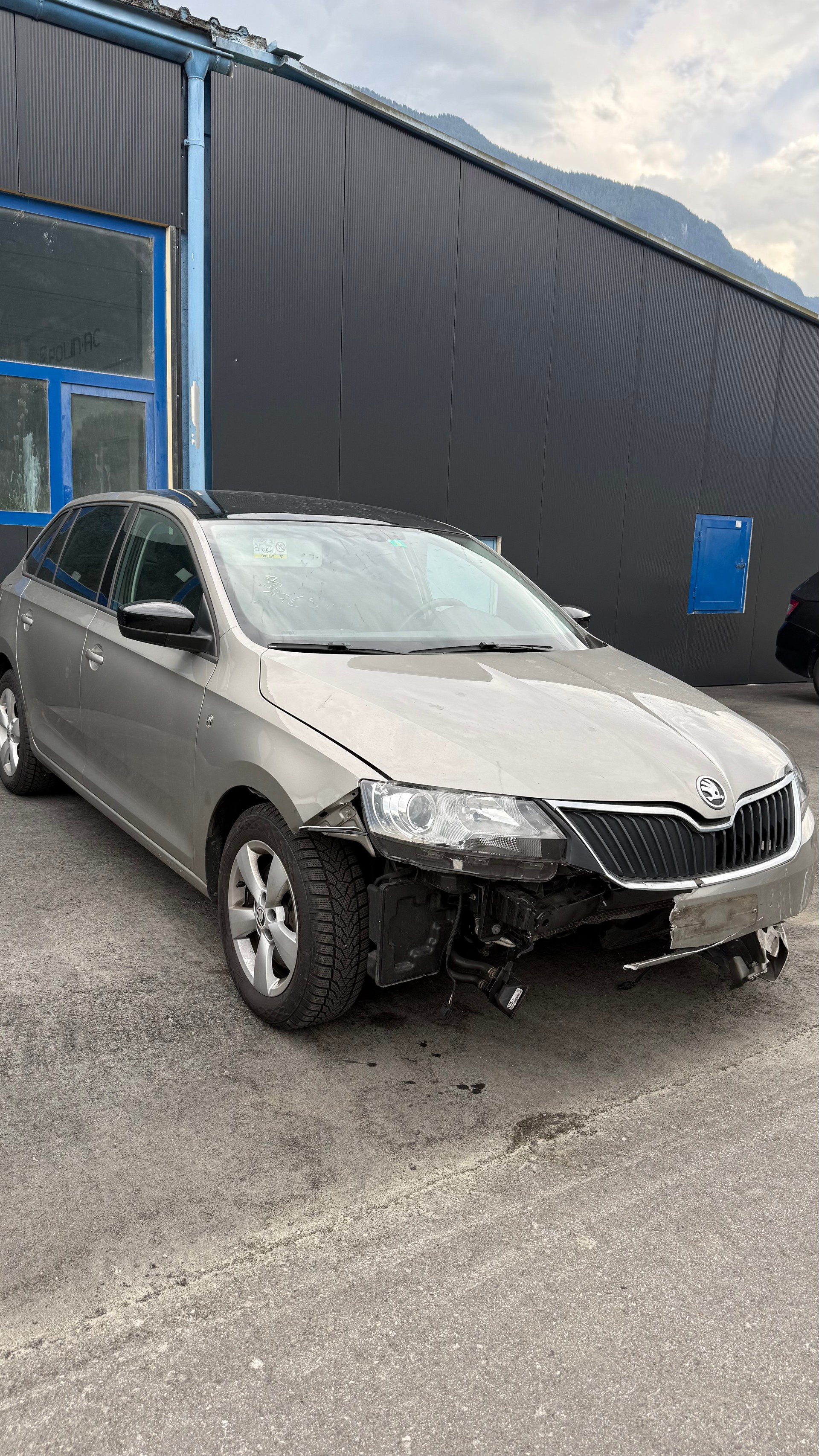 SKODA Rapid Spaceback 1.4 TSI Active DSG-image-1