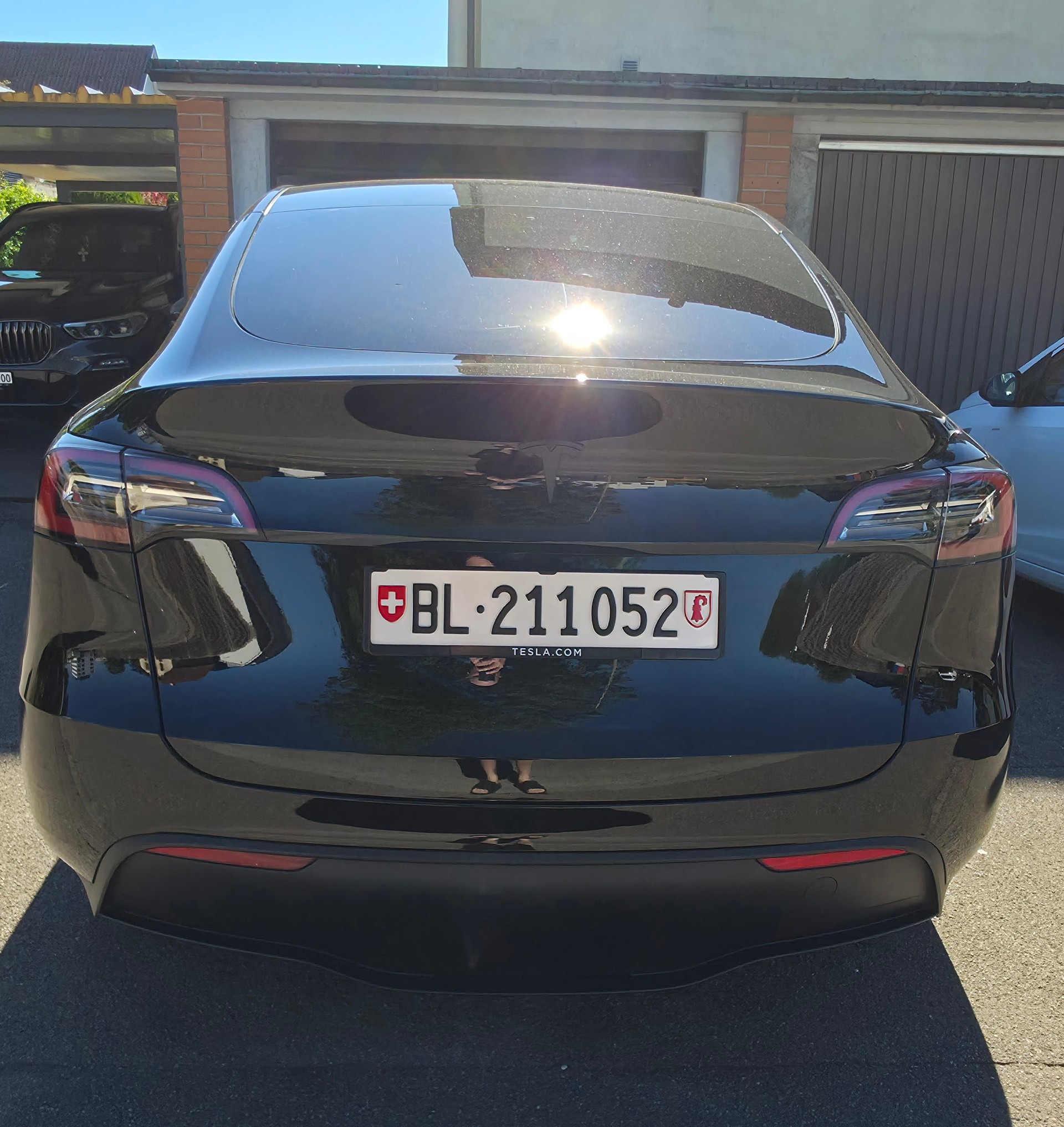 TESLA RWD-image-3