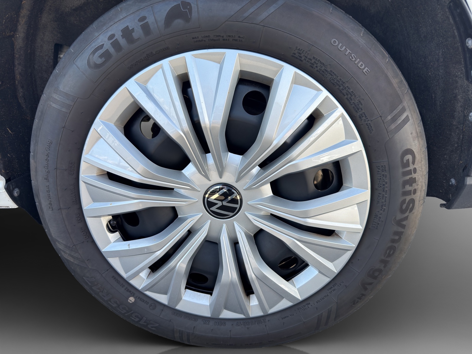 VW Caddy Cargo 2.0TDI Maxi 4Motion-image-13