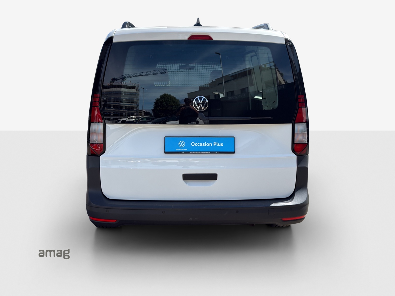 VW Caddy Cargo 2.0TDI Maxi 4Motion-image-3