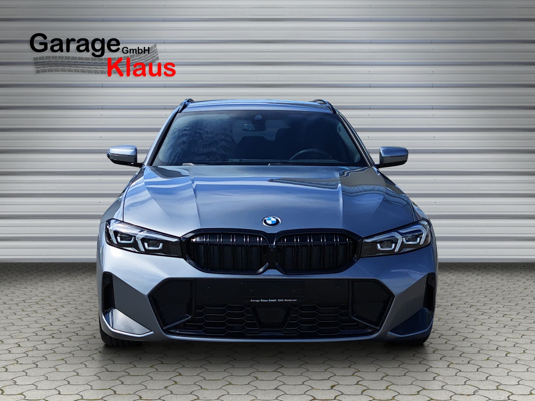 BMW 330i Touring xDrive Steptronic M Sport-image-1