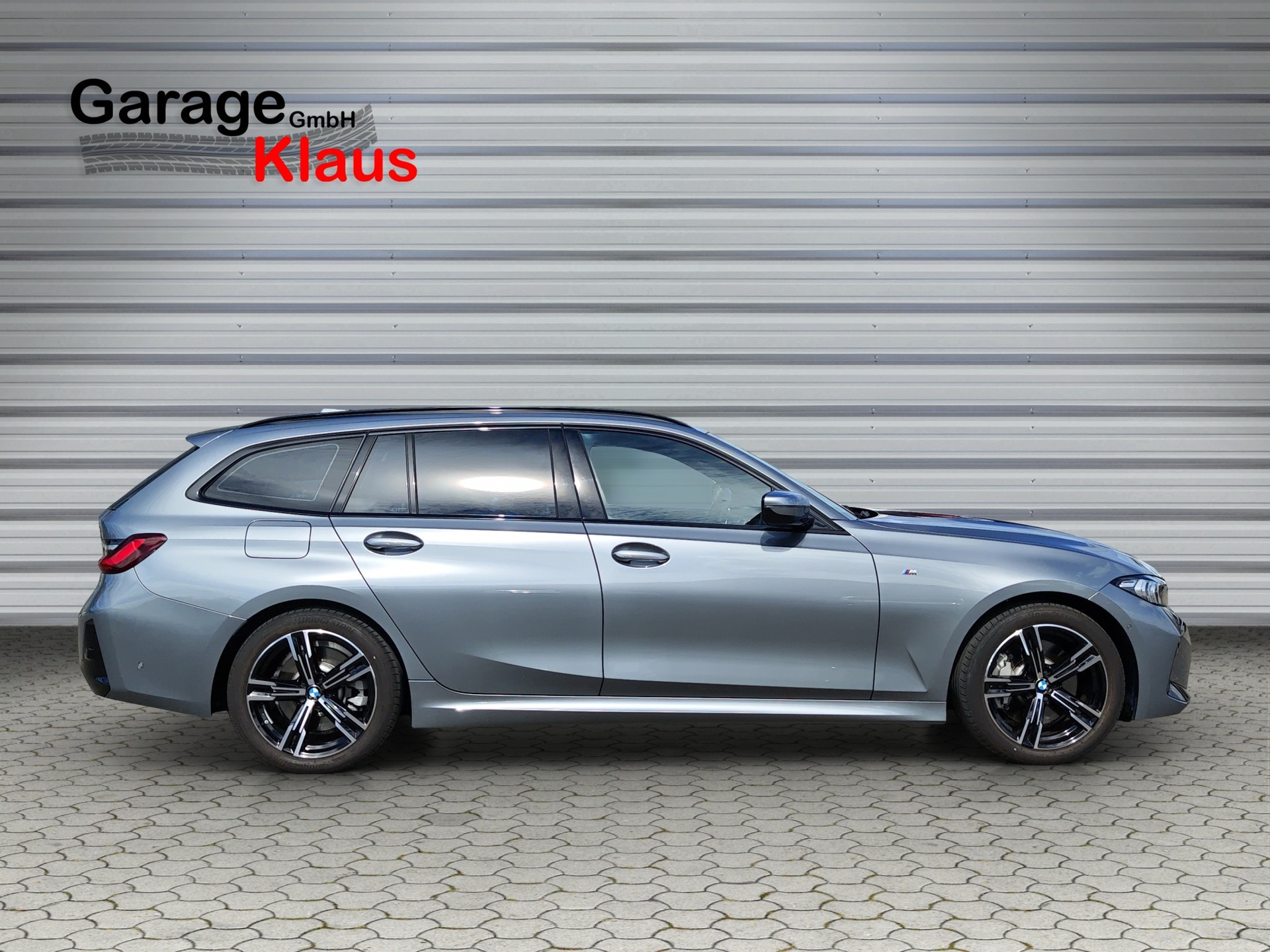 BMW 330i Touring xDrive Steptronic M Sport-image-6
