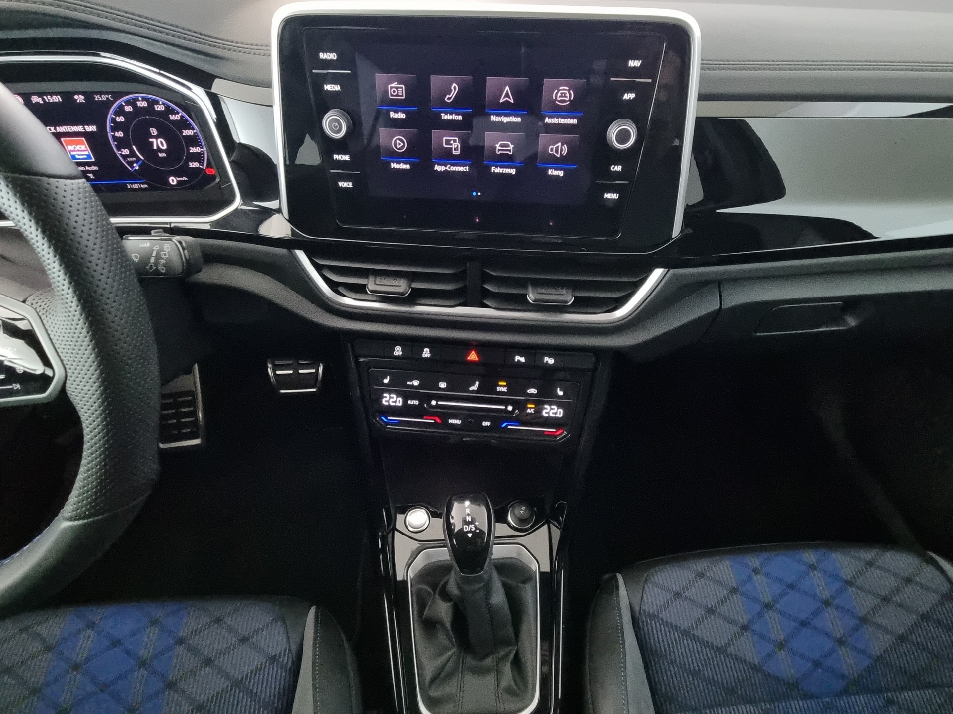 VW T-Roc 2.0 TSI R DSG 4Motion-image-9
