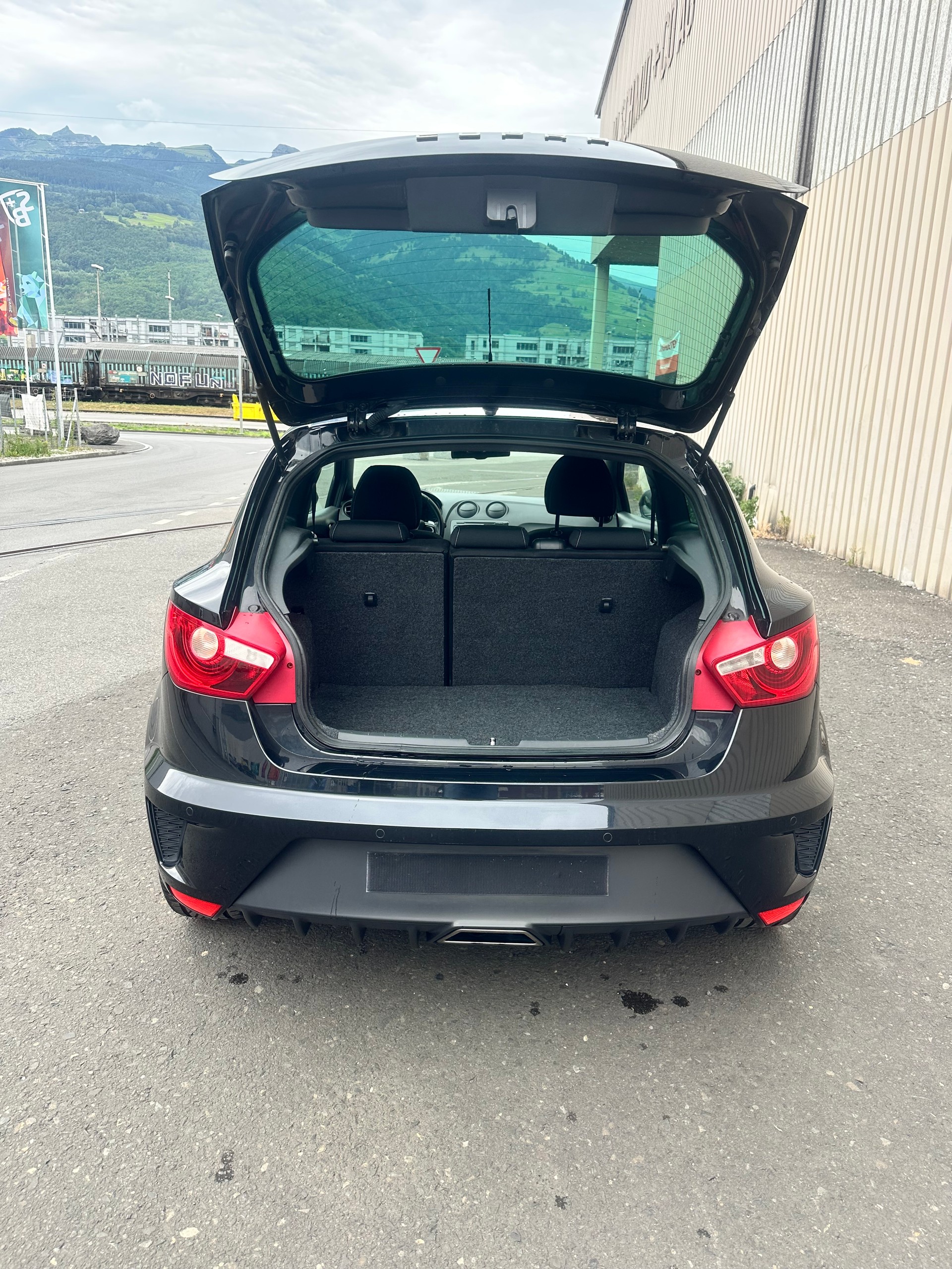 SEAT Ibiza SC 1.4 TSI Cupra R-Evolution DSG-image-6