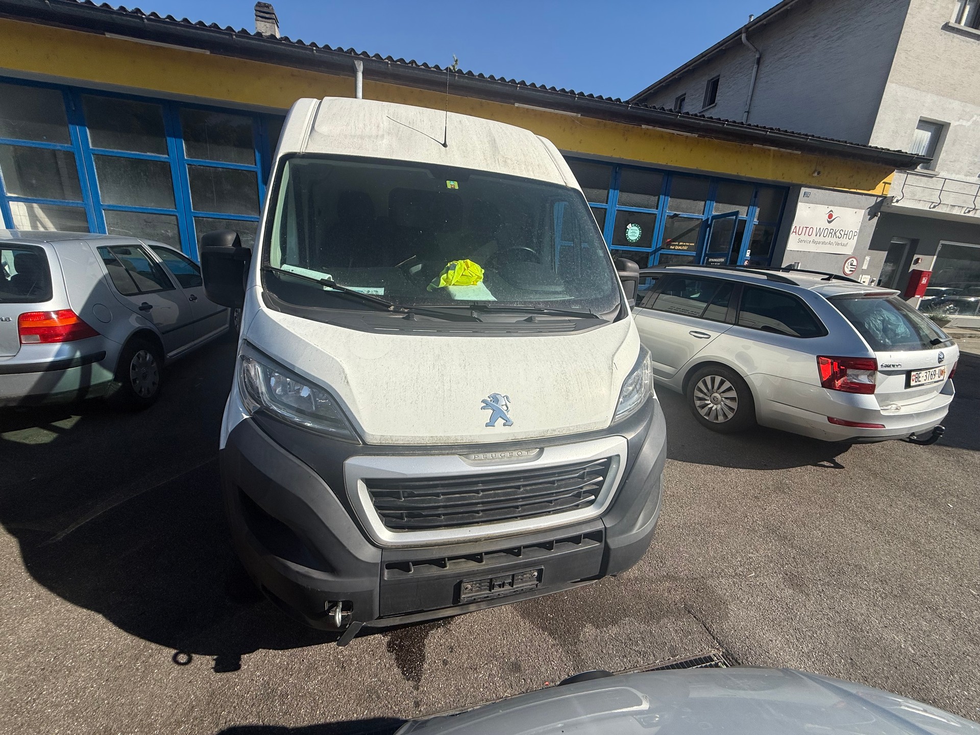 PEUGEOT Boxer 2.2 HDI 335 Pro L2H2-image-0