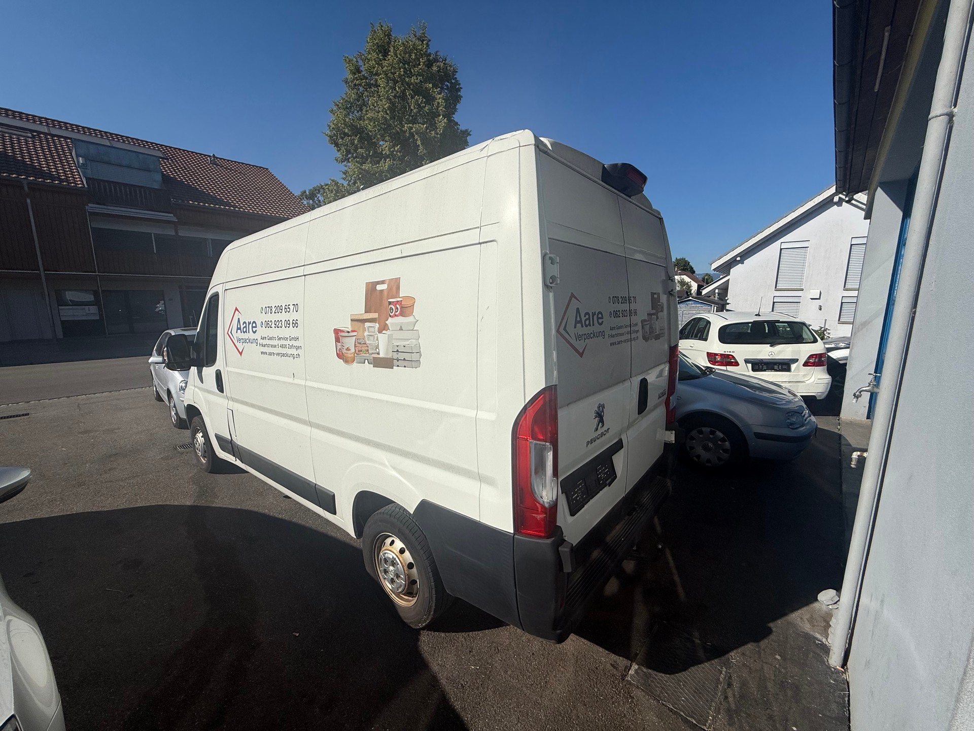 PEUGEOT Boxer 2.2 HDI 335 Pro L2H2-image-3