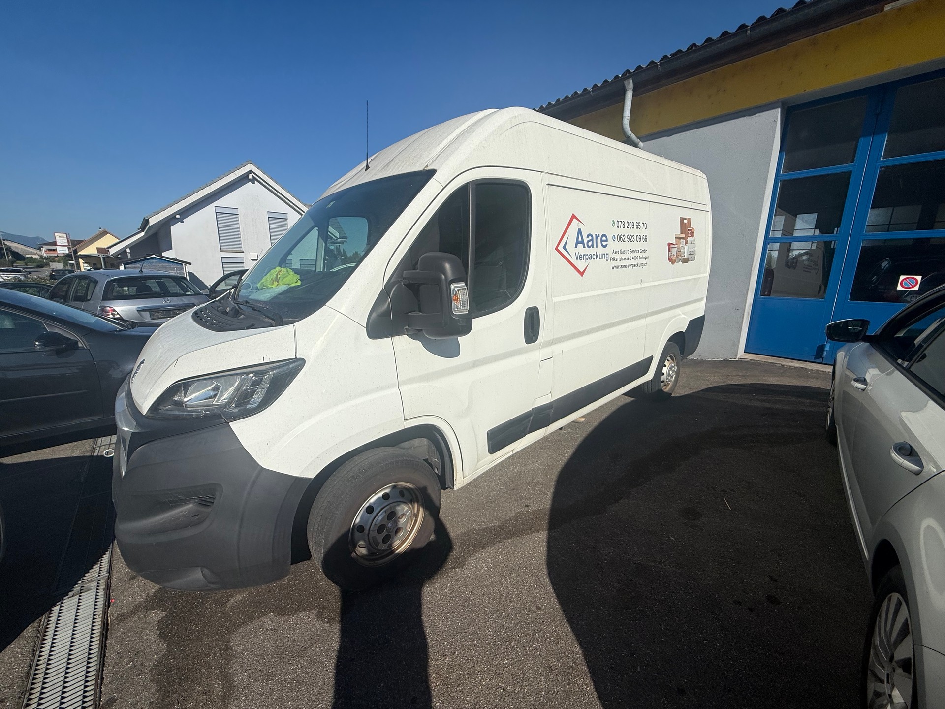PEUGEOT Boxer 2.2 HDI 335 Pro L2H2-image-1