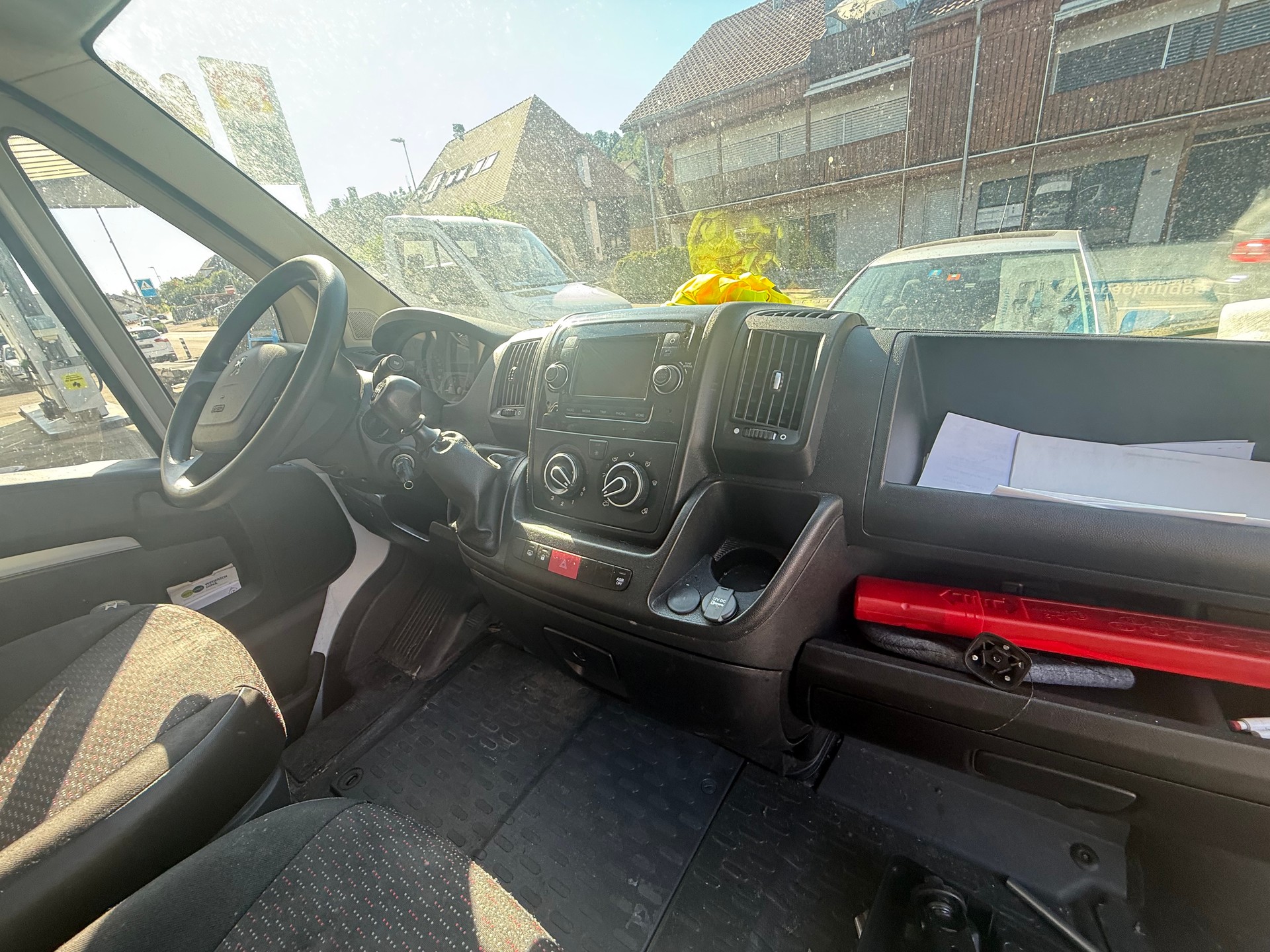 PEUGEOT Boxer 2.2 HDI 335 Pro L2H2-image-14