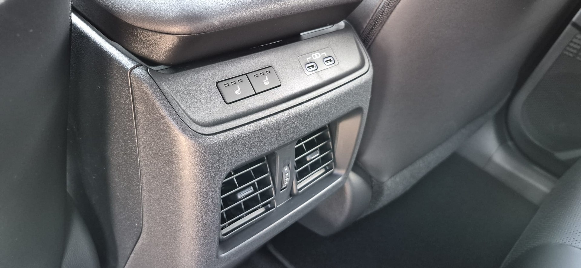 SUBARU Uncharted eV Luxury 77 kWh AWD-image-21
