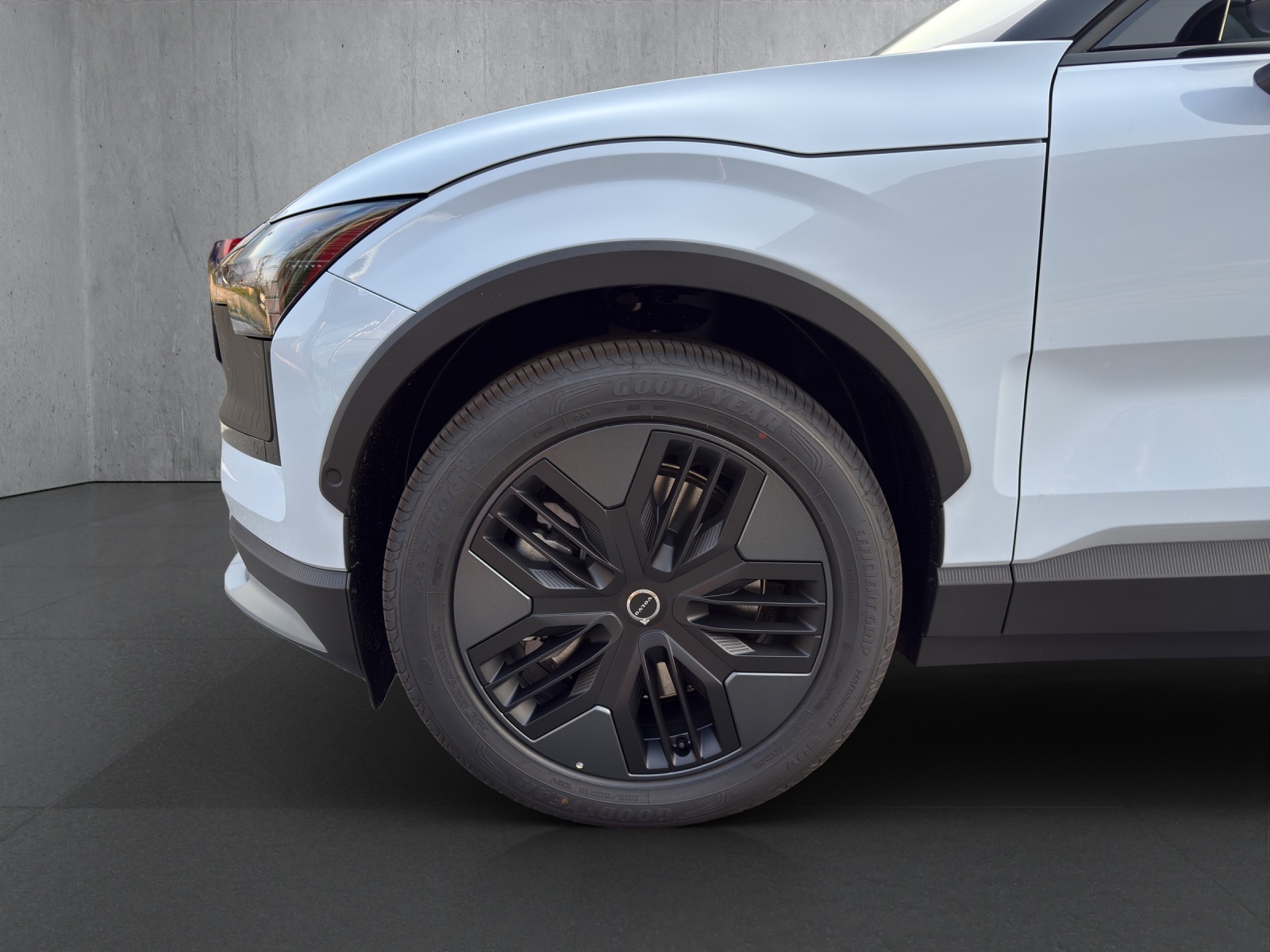 VOLVO EX30 Cross Country Plus E60 69kWh Twin Performance AWD-image-7