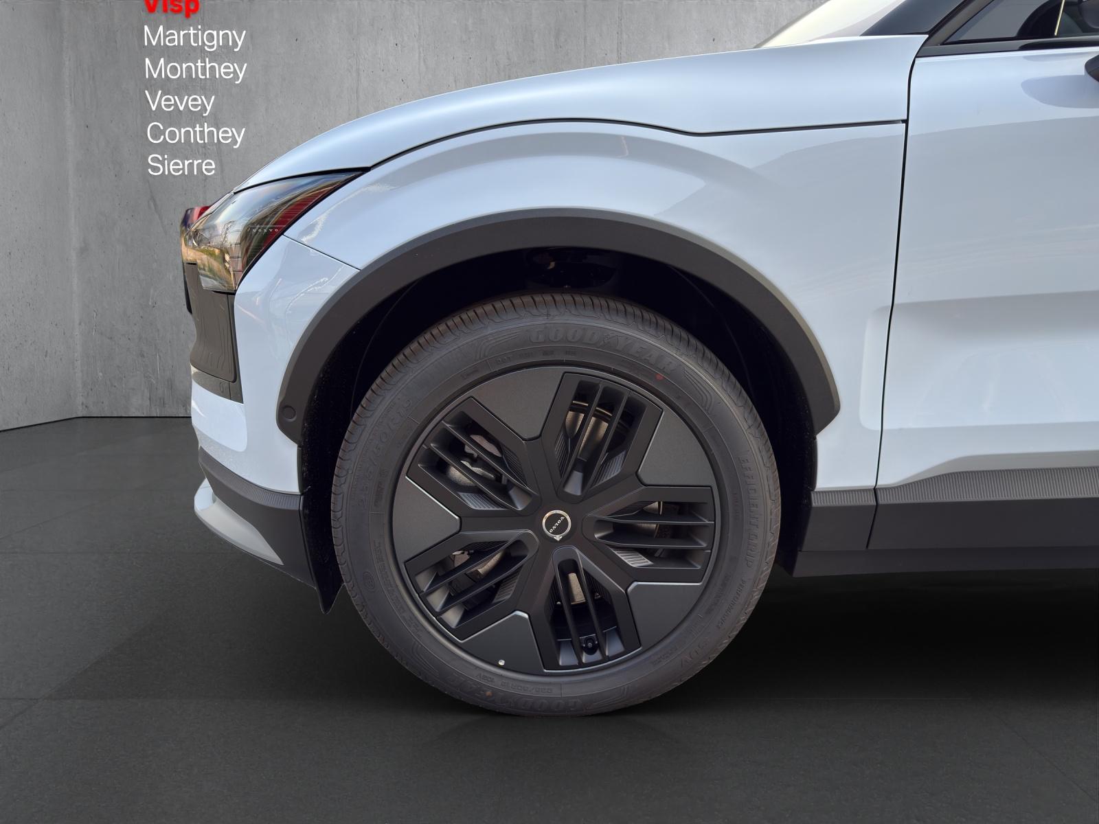 VOLVO EX30 Cross Country Plus E60 69kWh Twin Performance AWD-image-7
