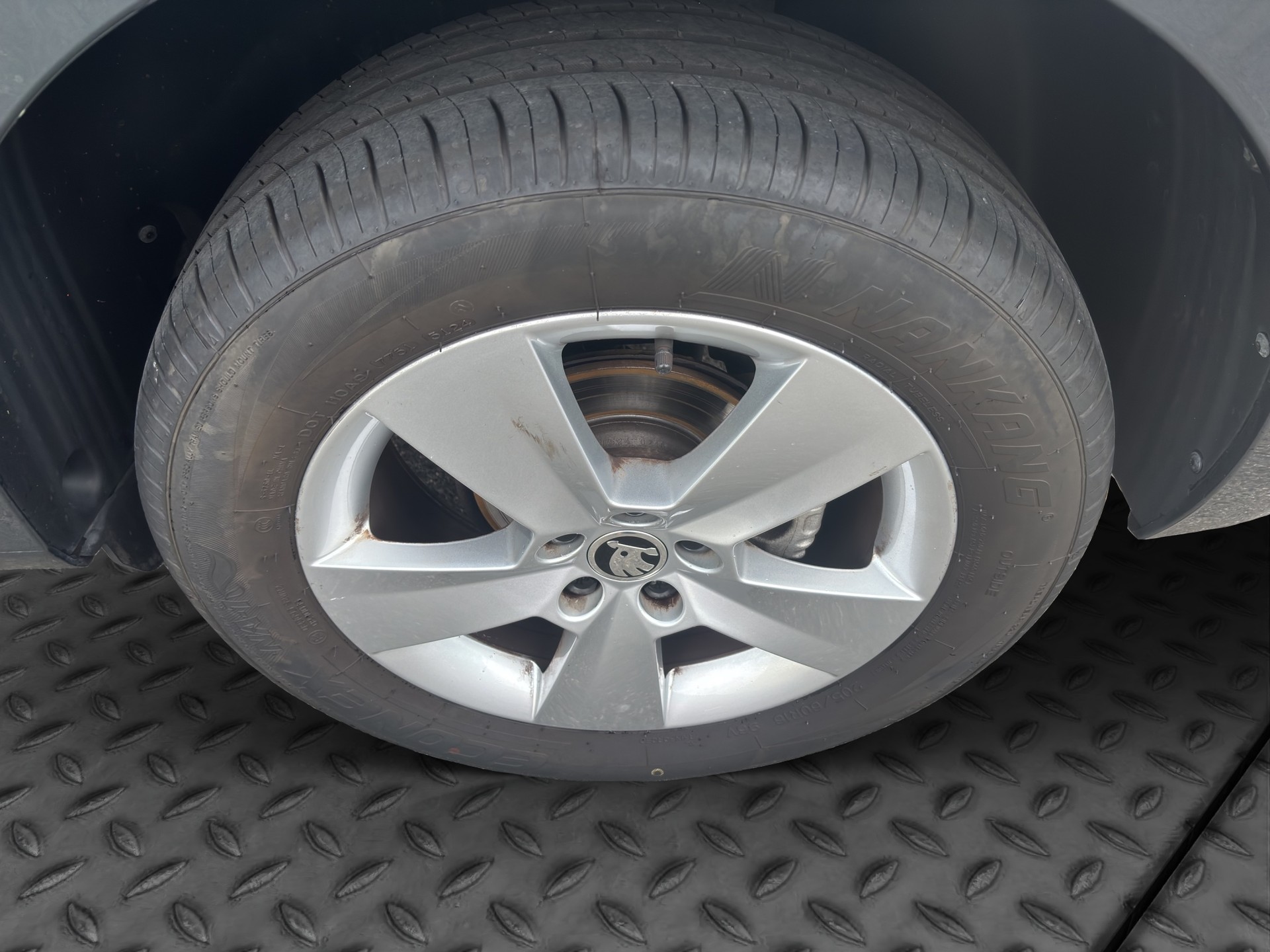 SKODA Kamiq 1.0 TSI Ambition DSG-image-17