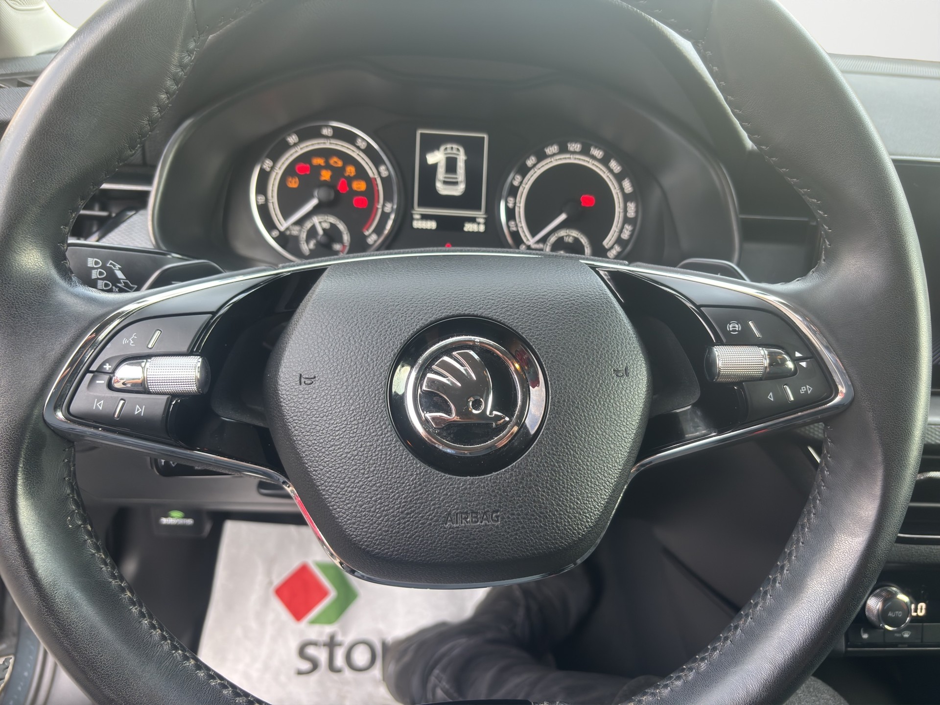 SKODA Kamiq 1.0 TSI Ambition DSG-image-9