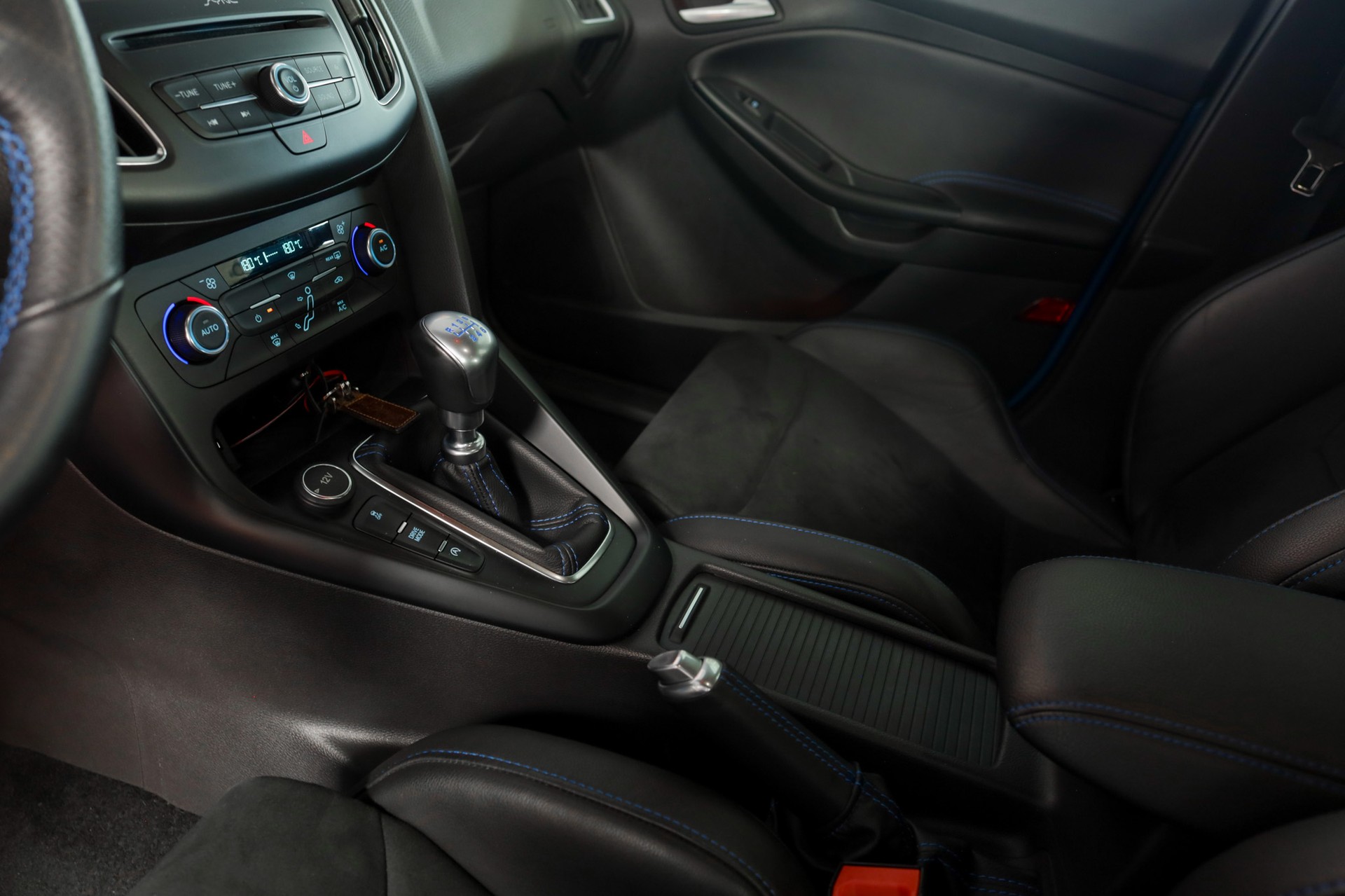 FORD Focus 2.3 EcoBoost RS AWD-image-13