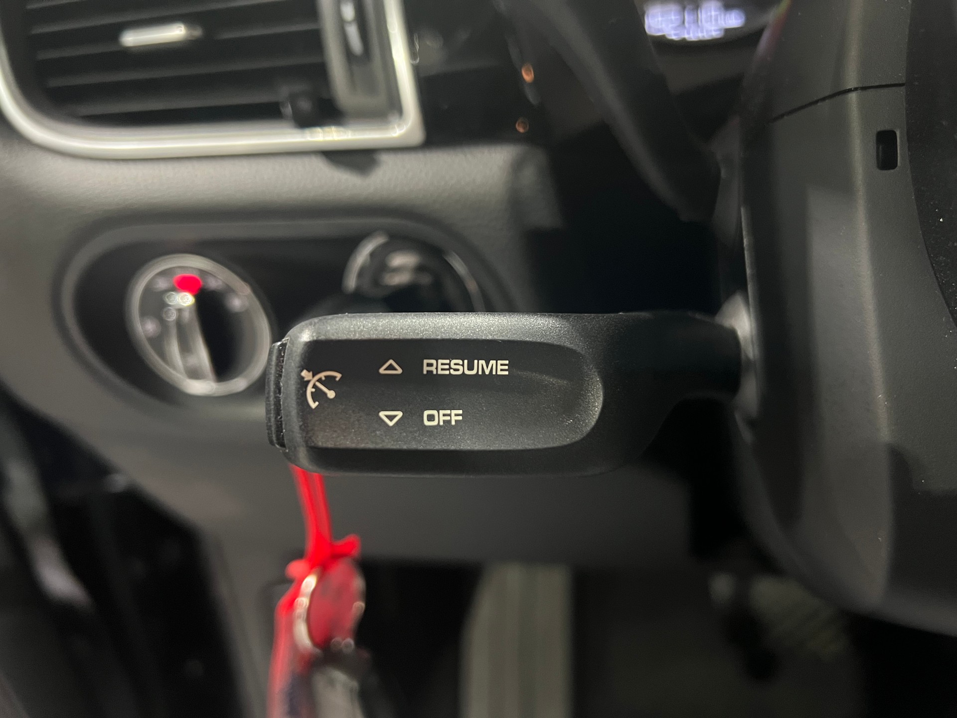 PORSCHE Macan S PDK**Rückfahrtkam,Frisch ab MFK&Service**-image-12