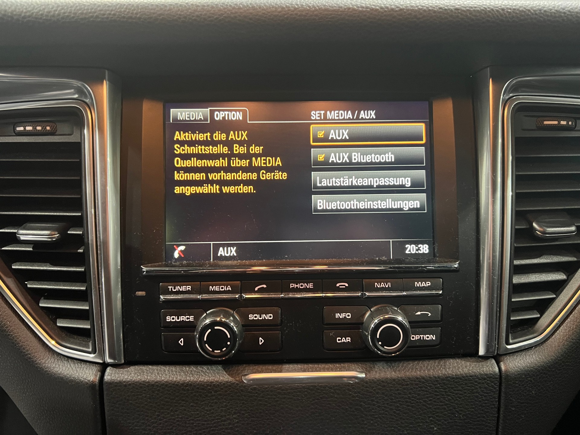PORSCHE Macan S PDK**Rückfahrtkam,Frisch ab MFK&Service**-image-13